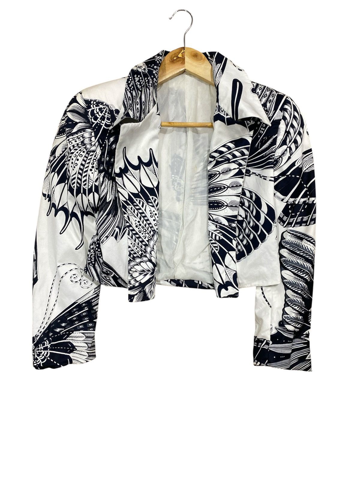 Salvatore Ferragamo Salvatore Ferragamo Monocrome Printed Rayon Cropped Jacket Size M / US 6-8 / IT 42-44 - 3 Thumbnail
