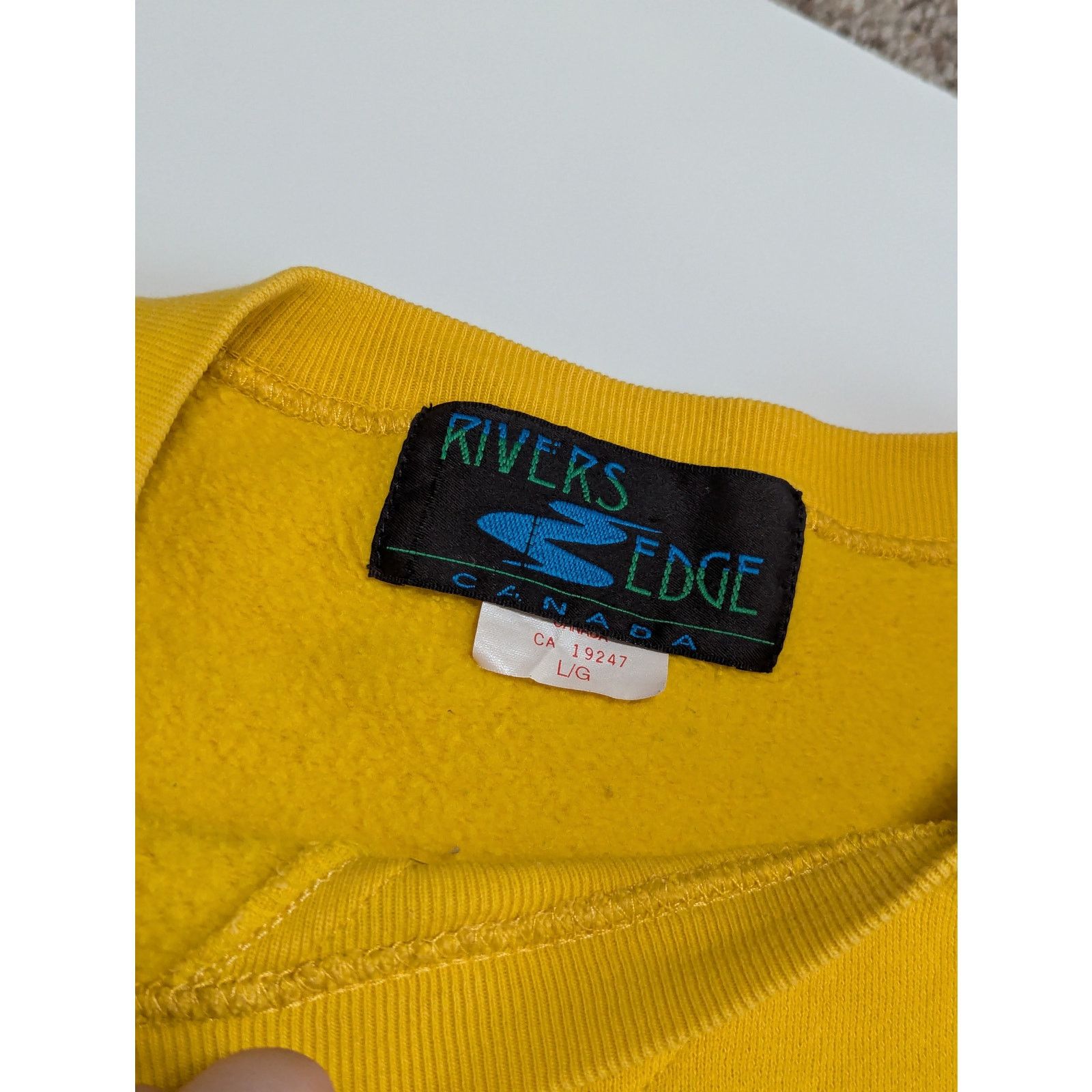 Vintage Vintage Hooters Vancouver Canada Pullover Sweatshirt Yellow Size US L / EU 52-54 / 3 - 3 Thumbnail