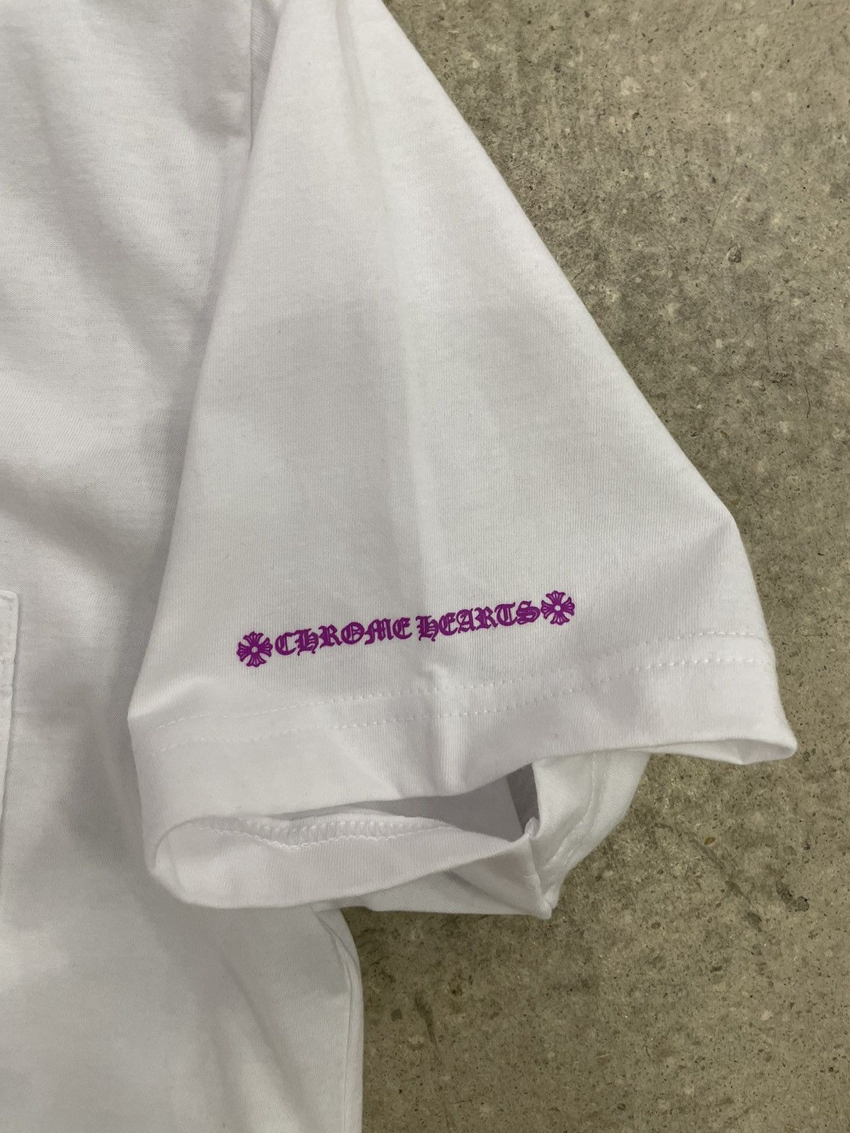 Chrome Hearts Chrome Hearts Purple Script Logo Tee White Size US L / EU 52-54 / 3 - 5 Thumbnail