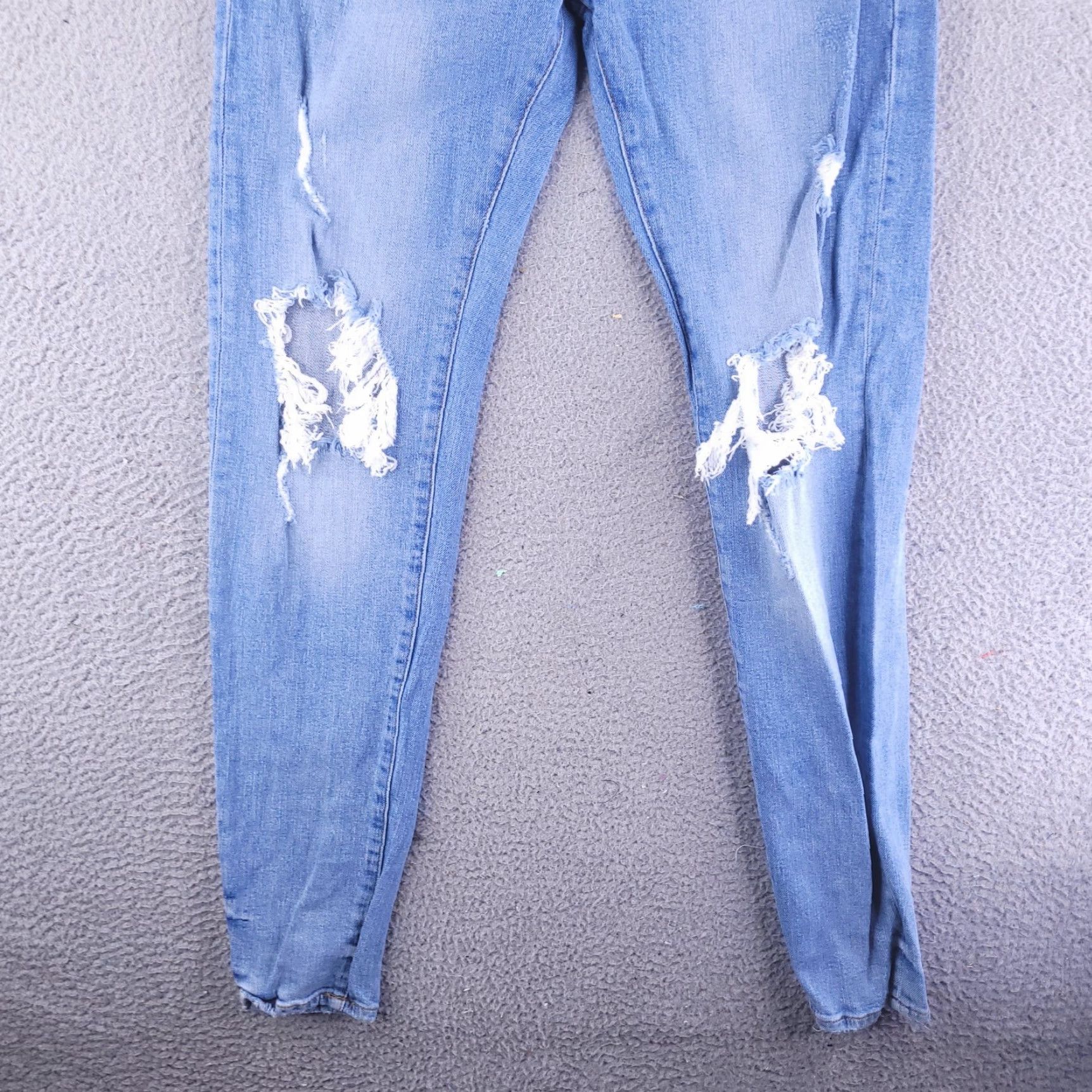 Forever 21 Forever 21 Jeans Mens 28x32 Blue Skinny Distressed Ripped Jeans Mens Slim Straight style Skinny Size US 28 / EU 44 - 2 Thumbnail