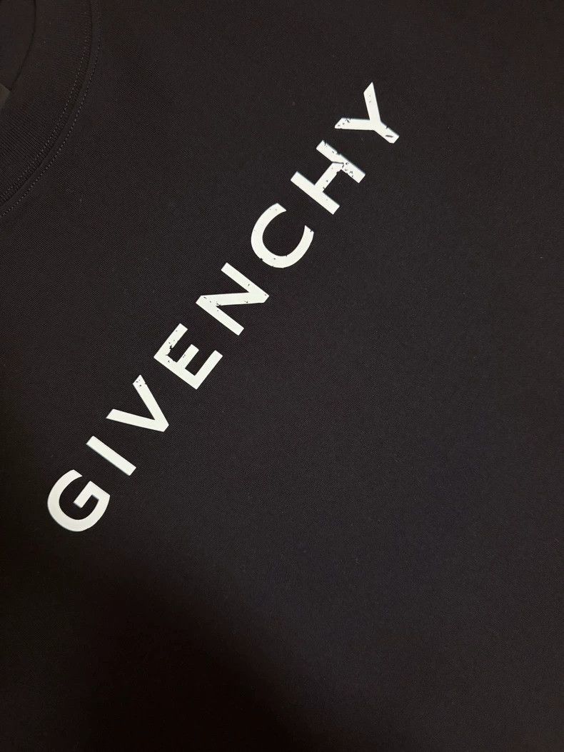 Givenchy Givenchy Black T-Shirt Size US M / EU 48-50 / 2 - 5 Thumbnail