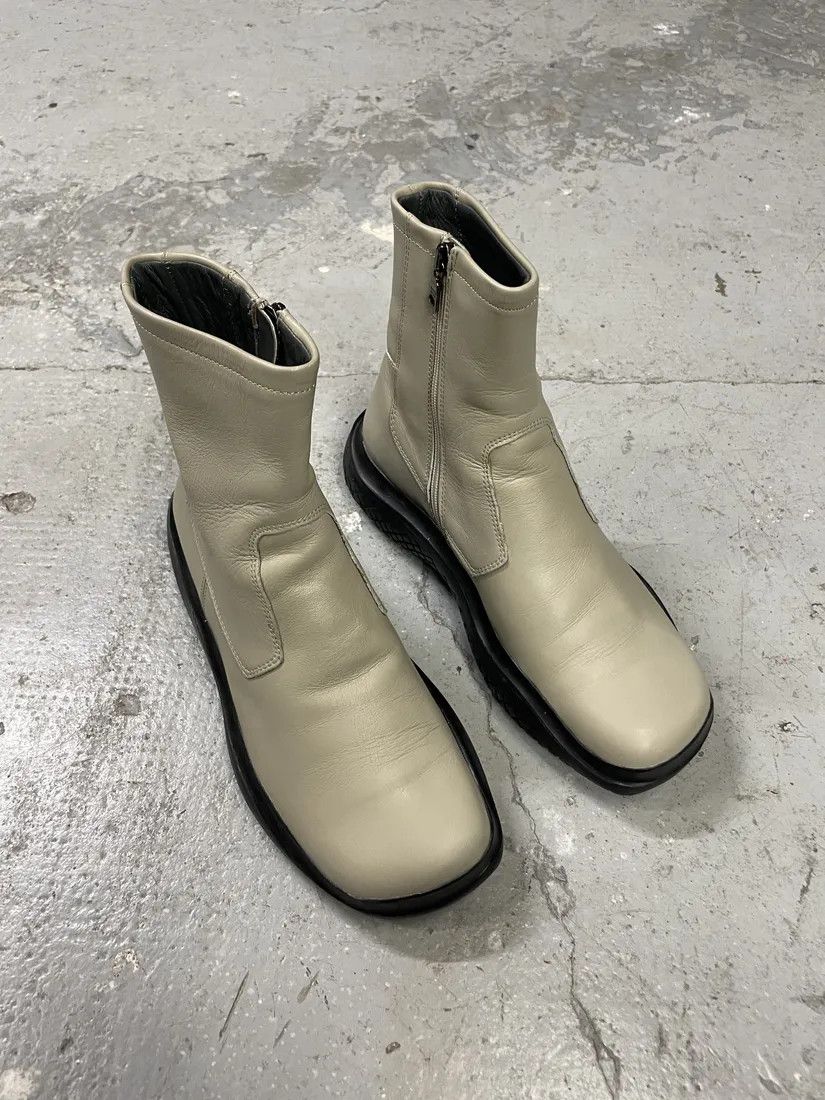 Prada × Vintage FW1999 Prada Vibram Grey Ankle Leather Boots Size US 7.5 / IT 37.5 - 3 Thumbnail