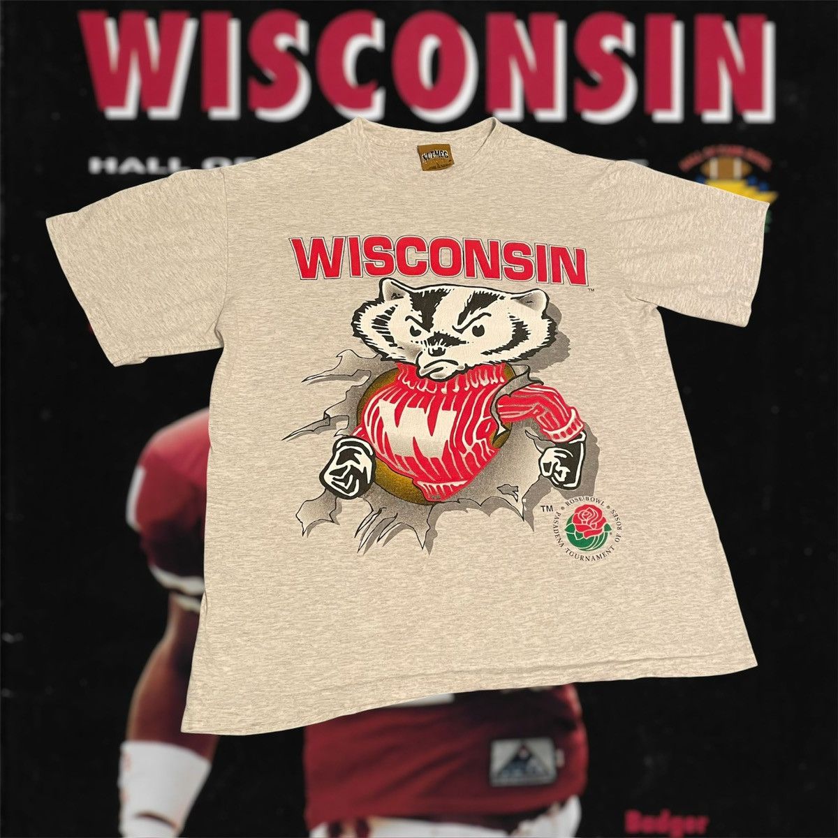 NCAA × Vintage Vintage 1990s NCAA Wisconsin Badgers Break Thru Football Tee Size US L / EU 52-54 / 3 - 1 Thumbnail