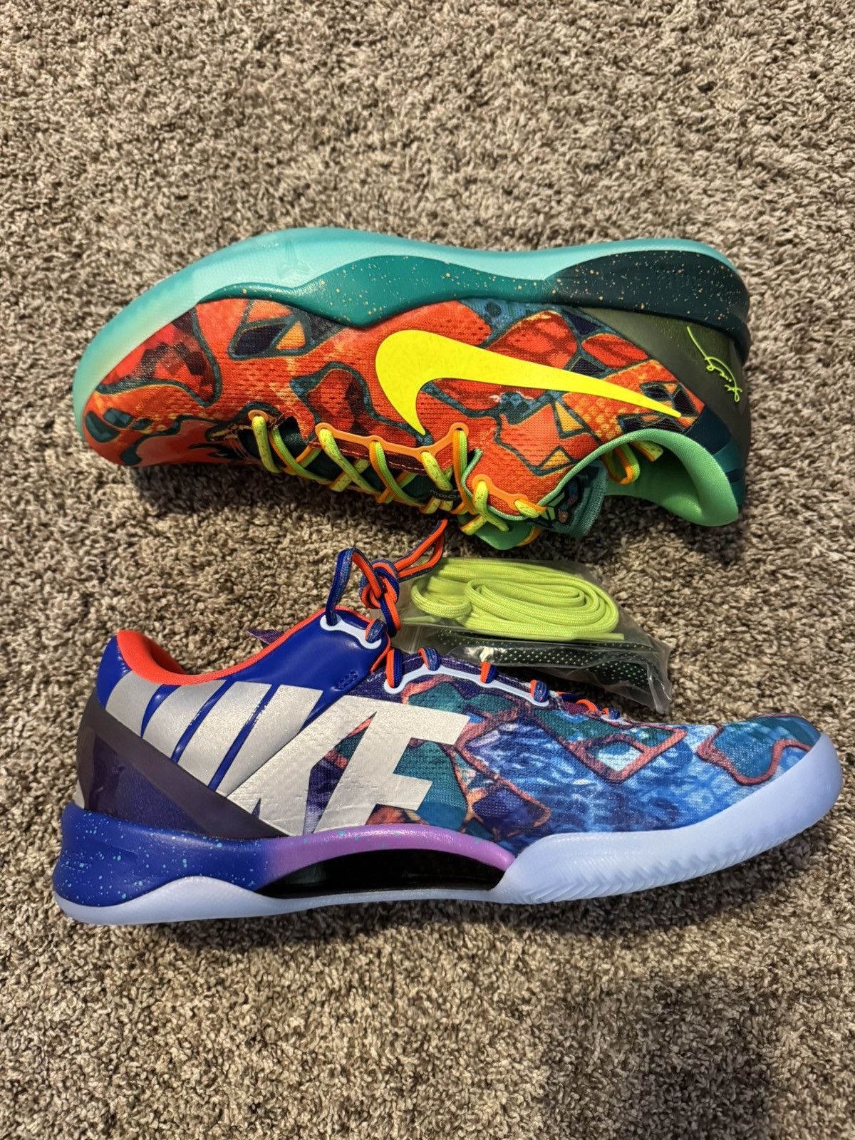 Nike “What The” Kobe 8 Size US 11.5 / EU 44-45 - 2 Thumbnail