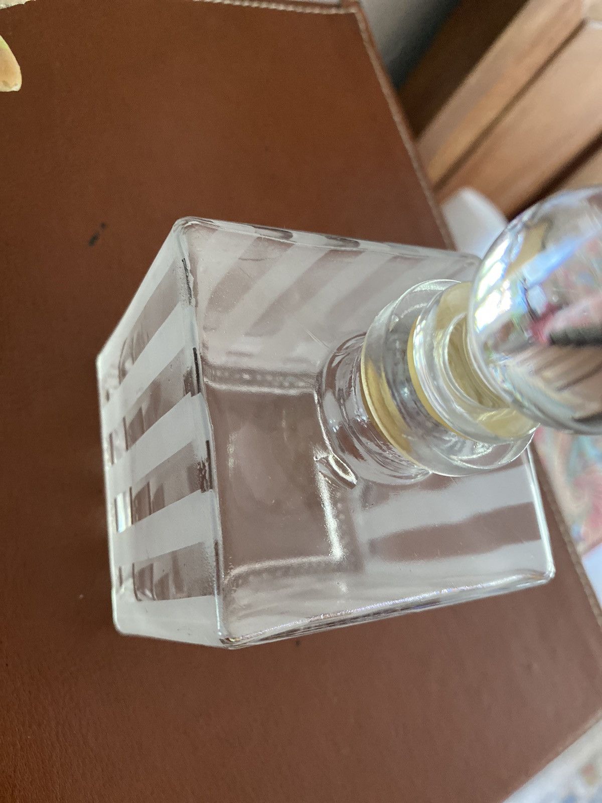 Other BEAUTIFUL LARGE VINTAGE ETCHED STRIPED GLASS PERFUME BOTTLE Size ONE SIZE - 3 Thumbnail