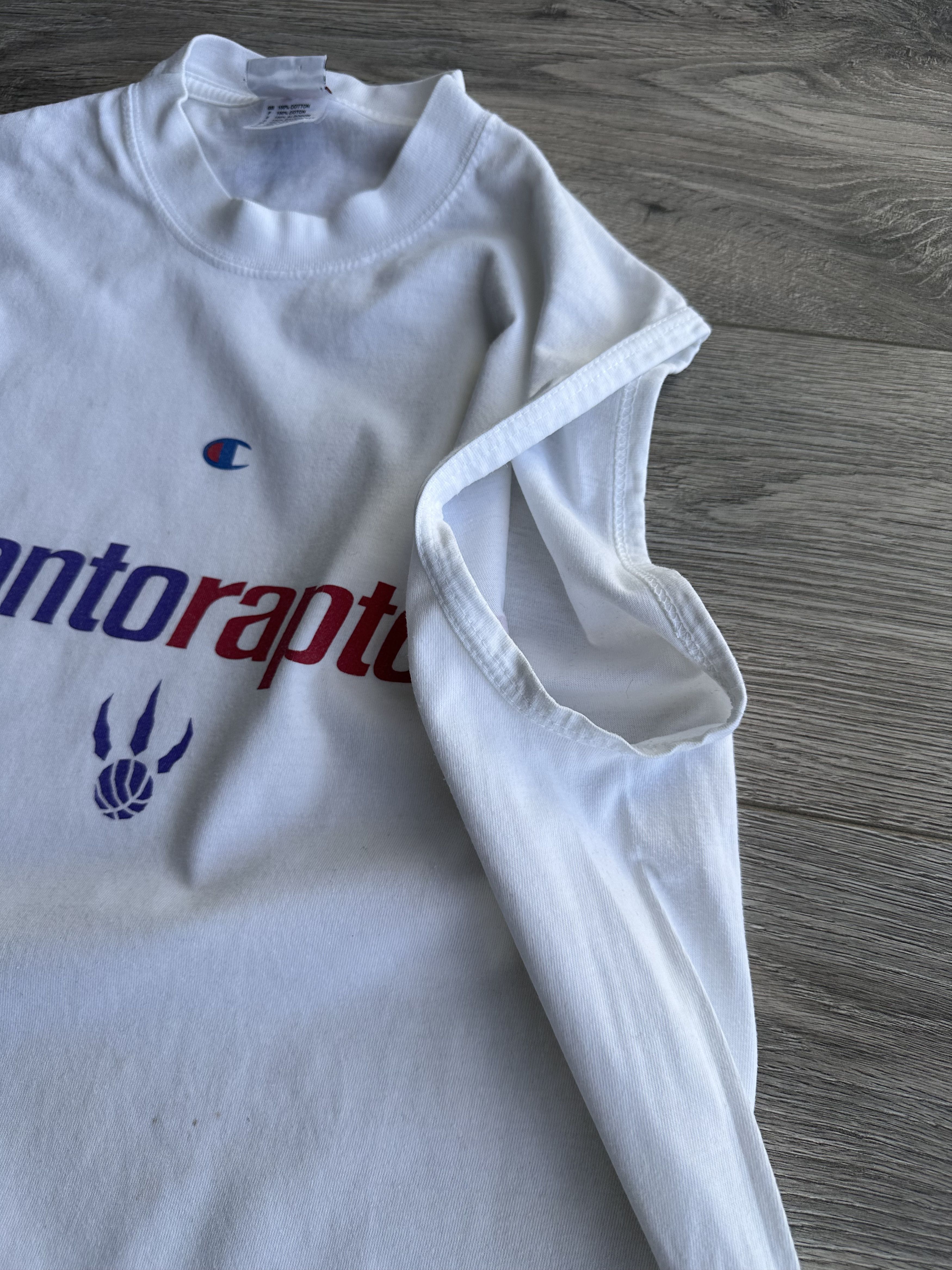 Champion × Vintage Champion Toronto Raptors t shirt Size US L / EU 52-54 / 3 - 8 Thumbnail