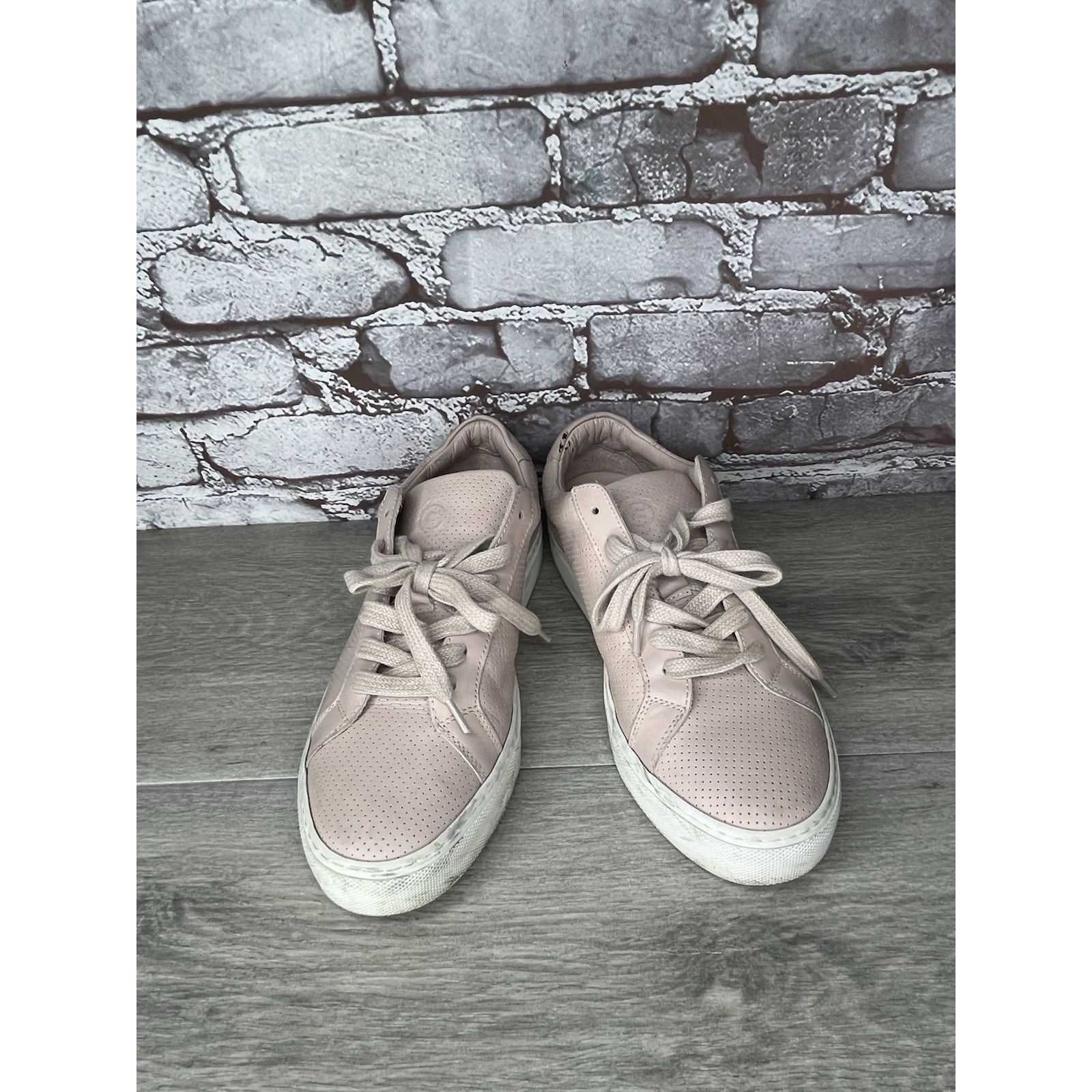 Greats GREATS The Royale Pink Perforated Leather Sneakers Shoes Wom Size US 8.5 / IT 38.5 - 15 Thumbnail