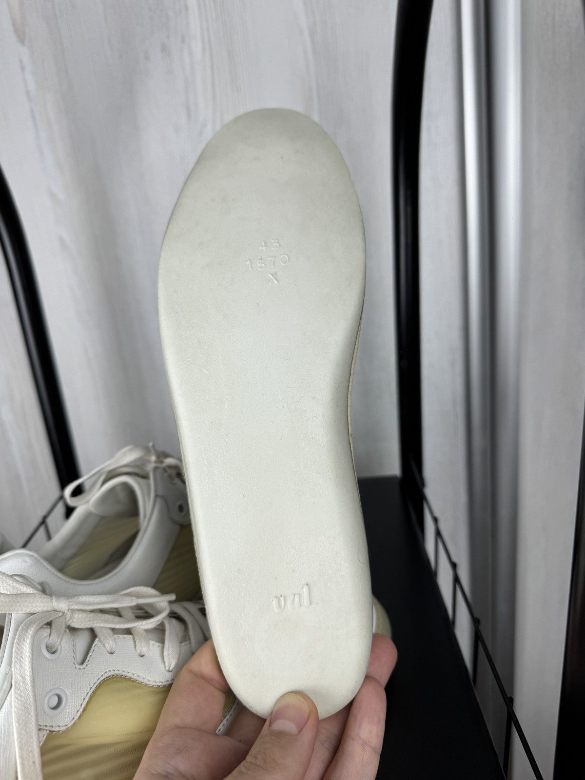 Balenciaga MENS BALENCIAGA WHITE LEATHER LACE-UP SNEAKERS EU 42 341772 Size US 9 / EU 42 - 19 Thumbnail