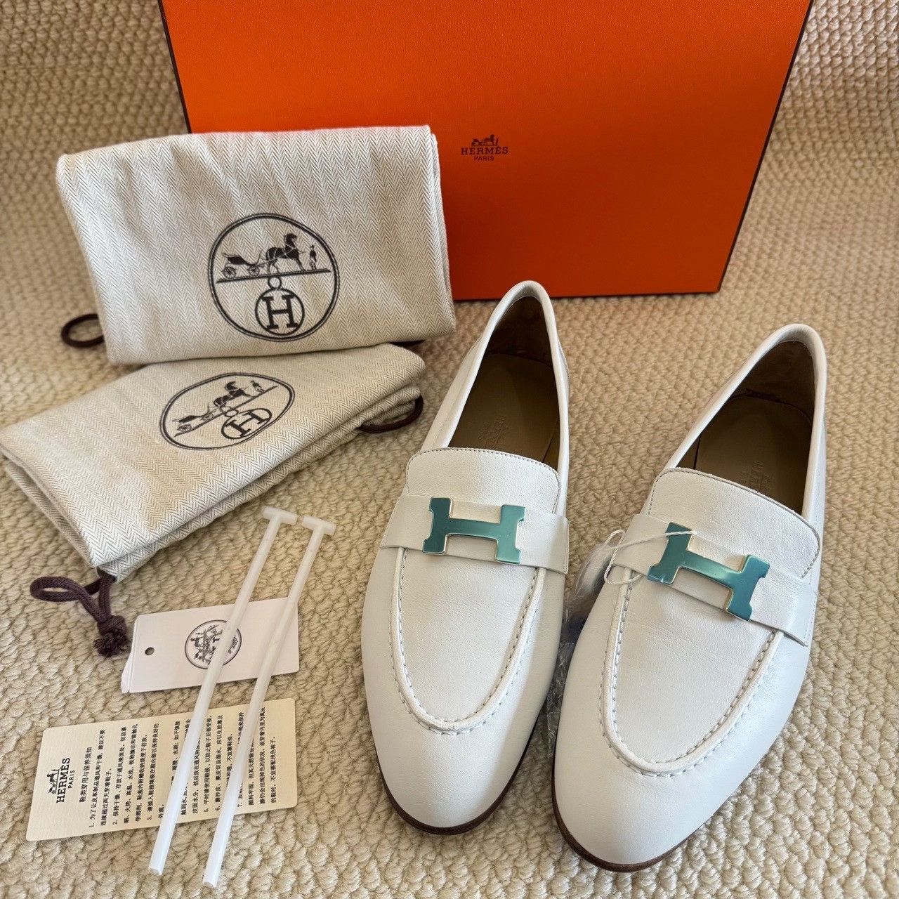 Hermes Hermes White Lowtop Sneakers us_6 Women Size US 6 / IT 36 - 1 Thumbnail