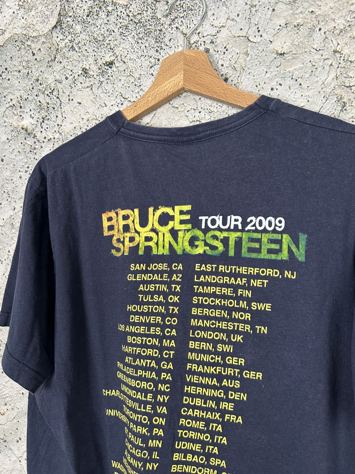 Band Tees Vintage Bruce Springsteen 2009 Tour Graphic Tee Rock Band Size US L / EU 52-54 / 3 - 5 Thumbnail