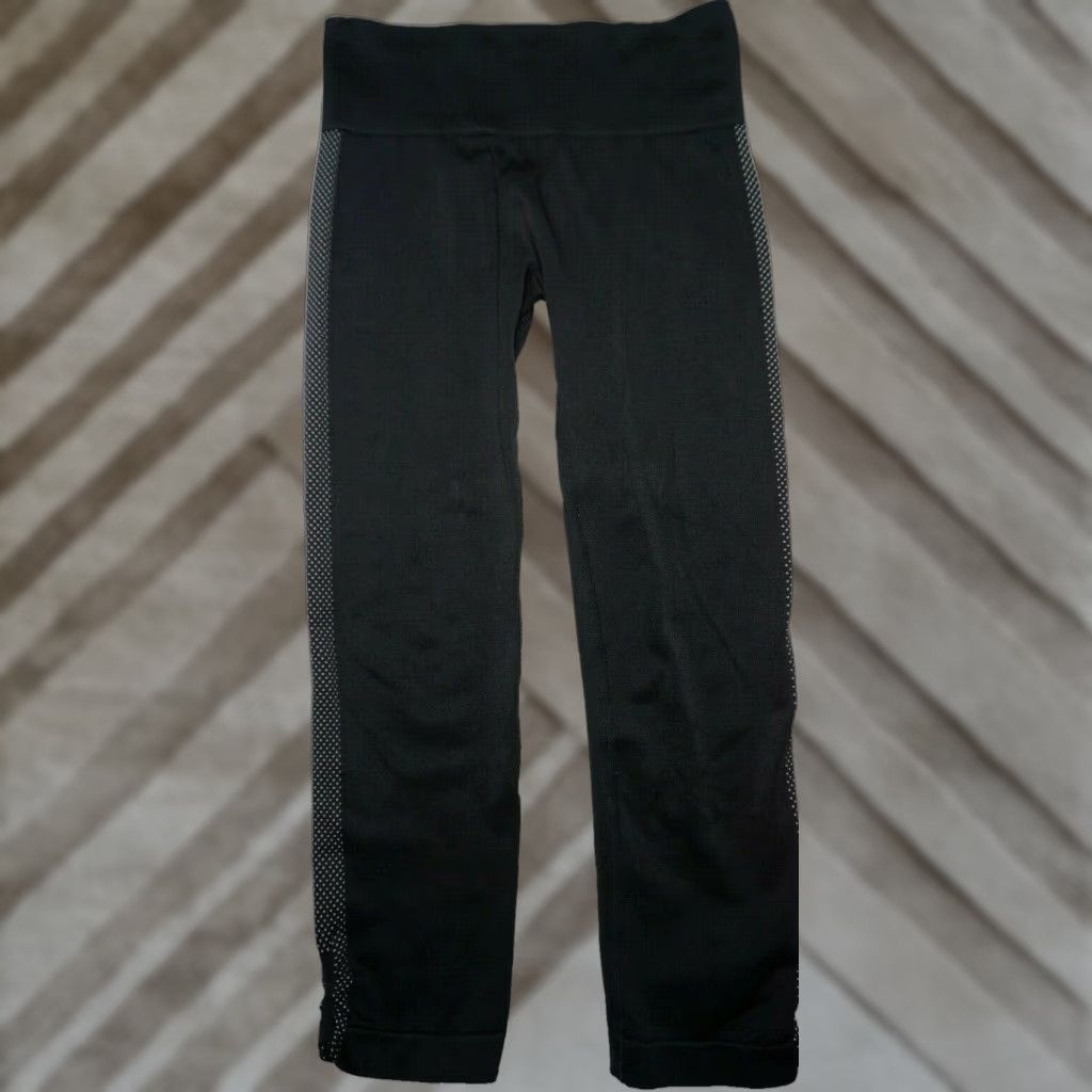 Champion Champion Women Small Play Like A Champion Nylon Stretch Blend Athletic Leggings Nike Shirts Size 28" / US 6 / IT 42 - 1 Thumbnail