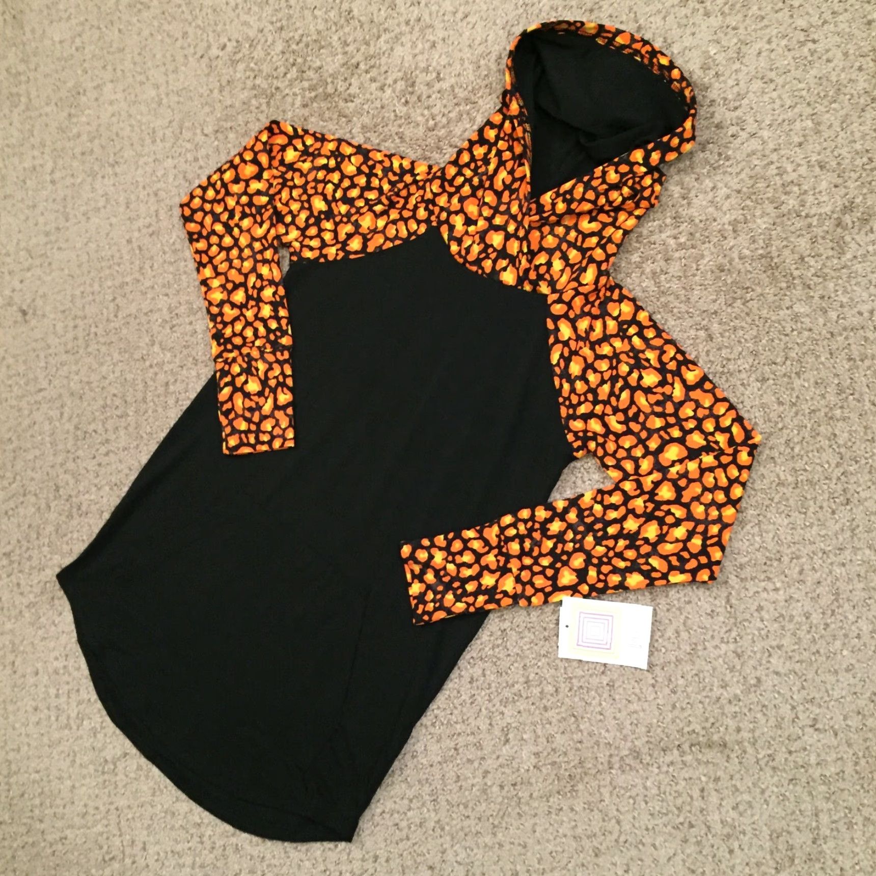 Vintage LuLaRoe Hoodie Womens XS Black Orange Animal Print New Size XS / US 0-2 / IT 36-38 - 2 Thumbnail
