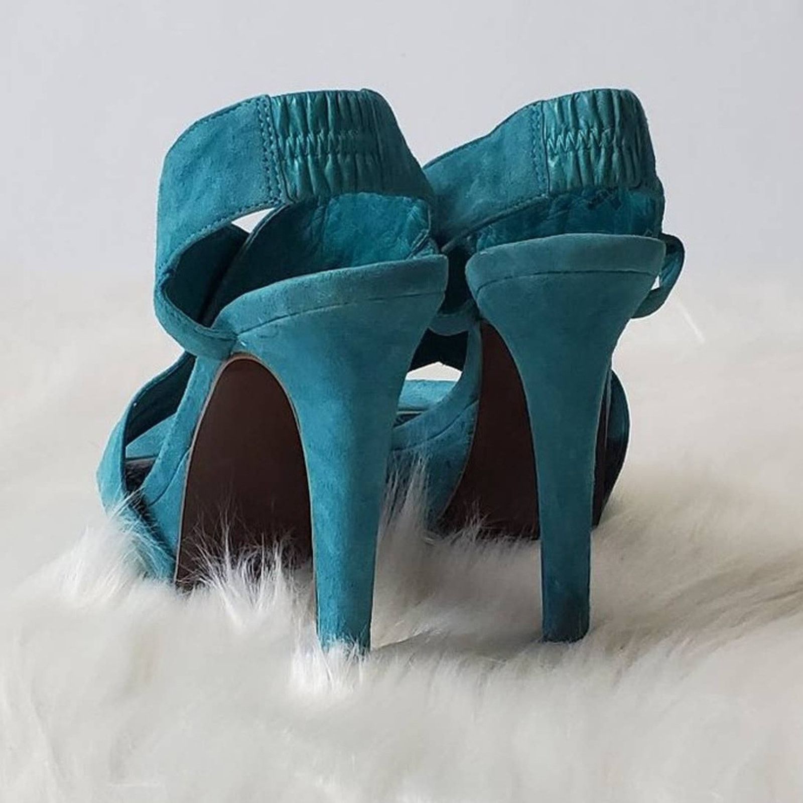 Diane von Furstenberg Diane Von Furstenberg Suede Criss Cross Platform Heels - 6 Size US 6 / IT 36 - 8 Thumbnail