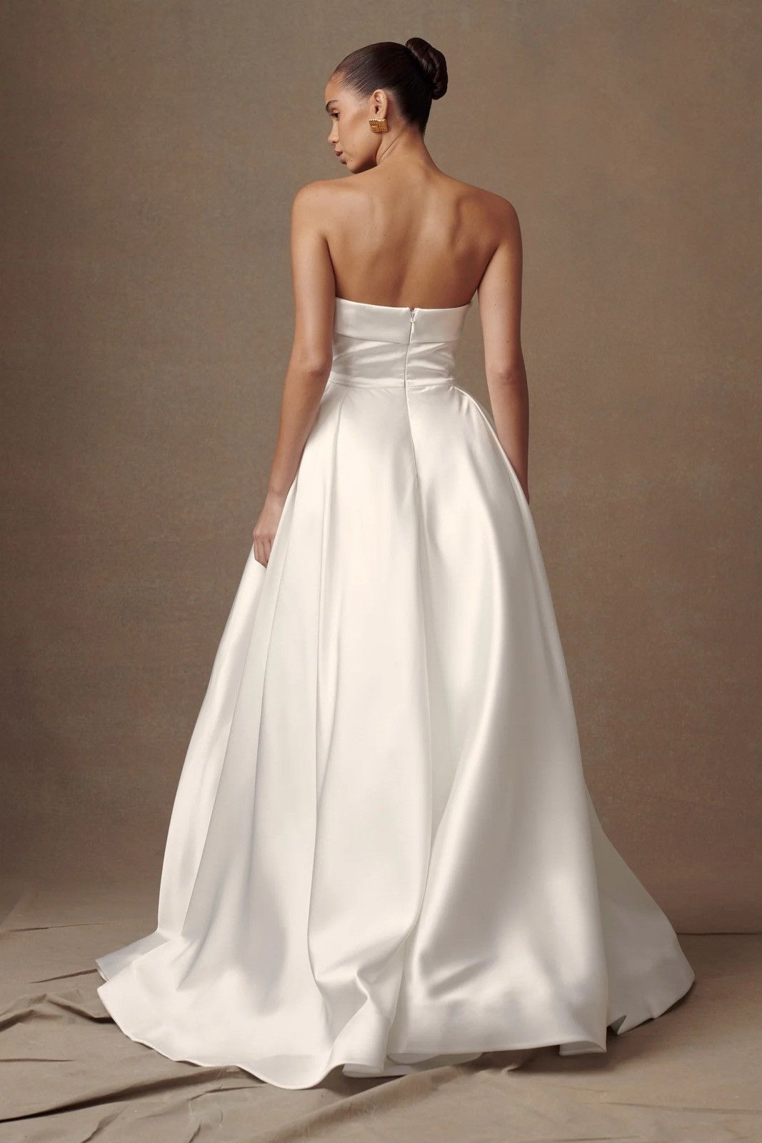 Other MESHKI EILEEN WEDDING GOWN Size S / US 4 / IT 40 - 4 Thumbnail