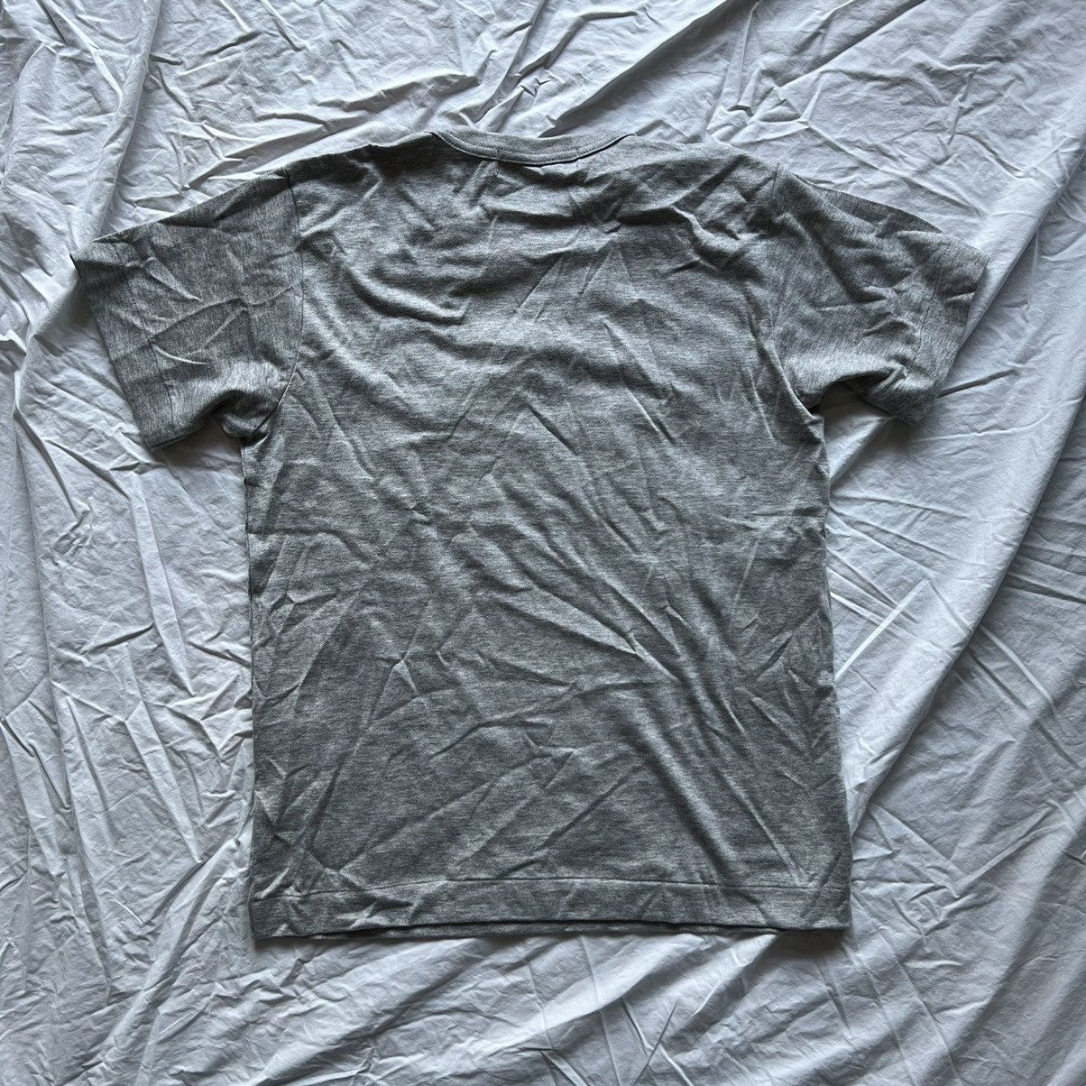 Comme des Garcons Comme des garçons play grey shirt with red heart Size M / US 6-8 / IT 42-44 - 2 Thumbnail
