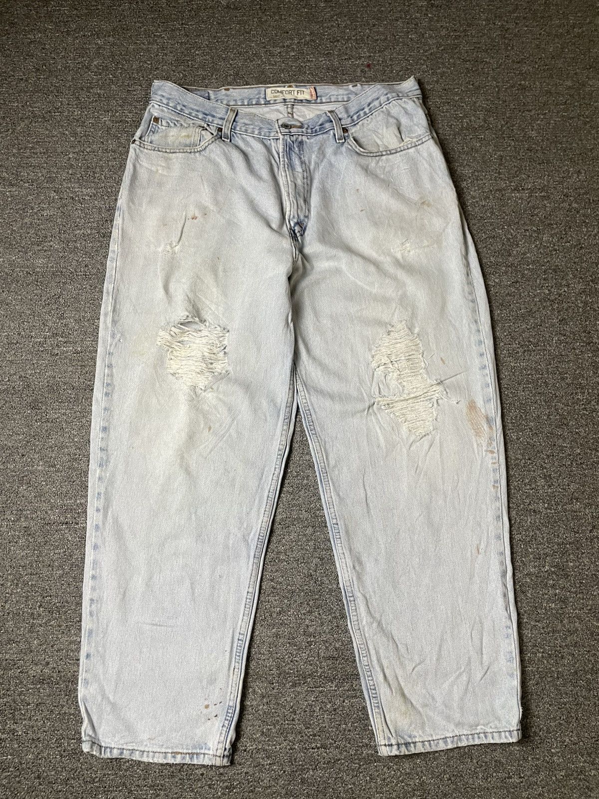 Levi's × Vintage Levis 560 Comfort Fit Ripped Jeans (106) Size US 36 / EU 52 - 1 Thumbnail