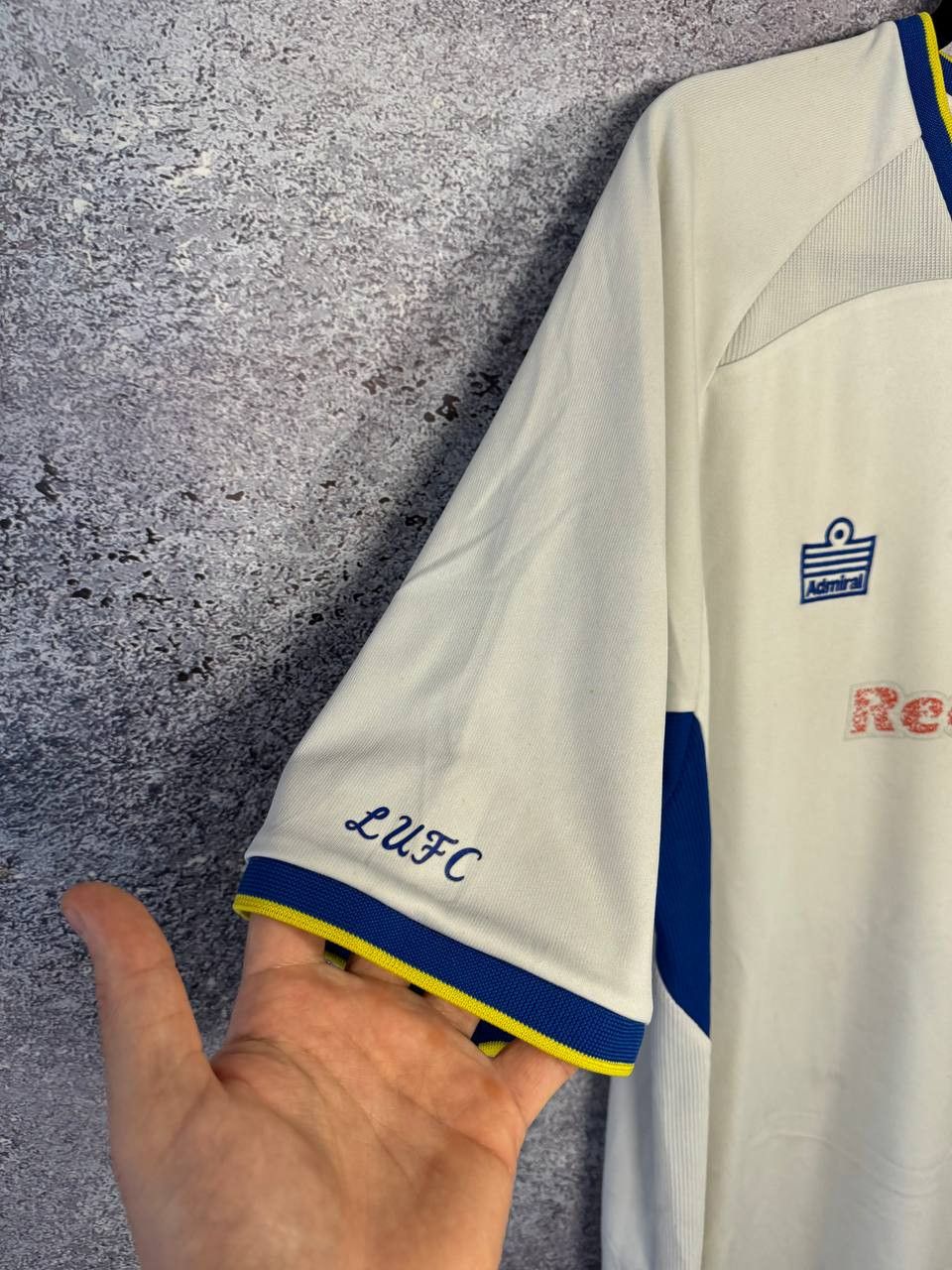 Vintage KANDOL Leeds United 2007/08 Admiral Soccer Jersey Size US L / EU 52-54 / 3 - 9 Thumbnail