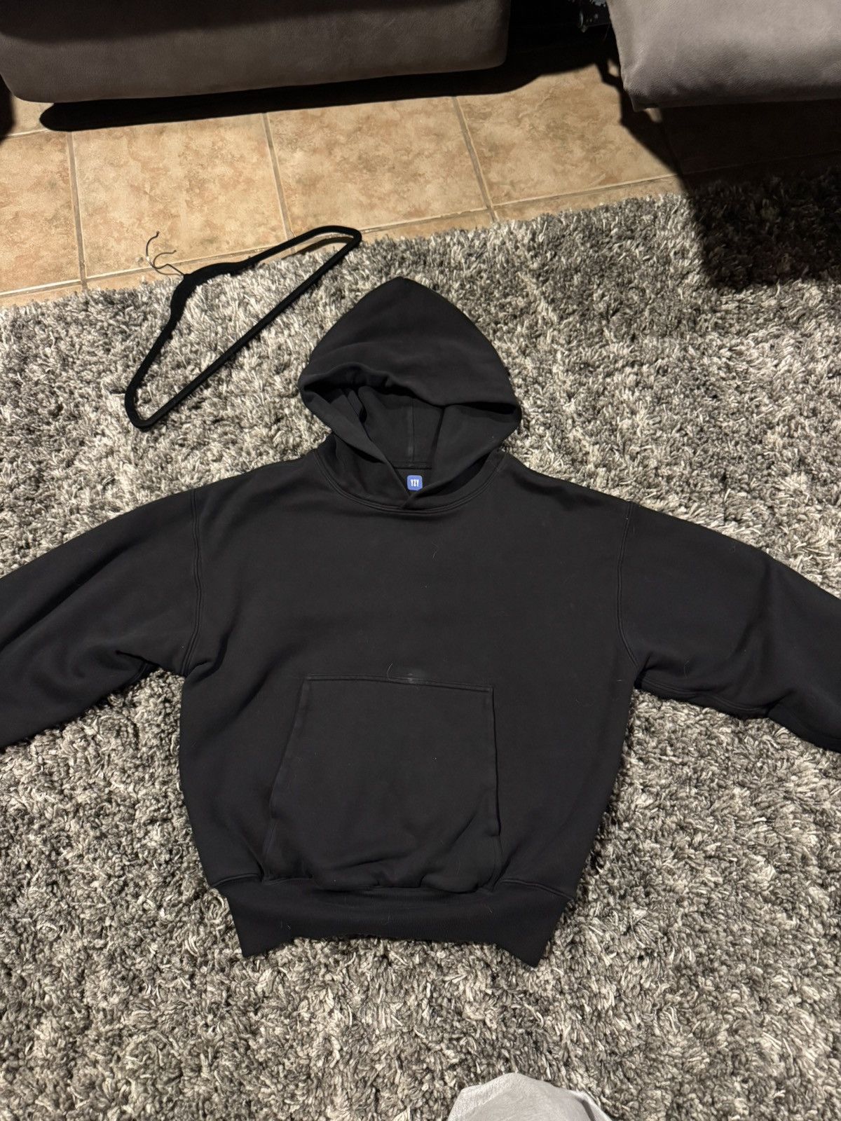 Yzy black hoodie XS