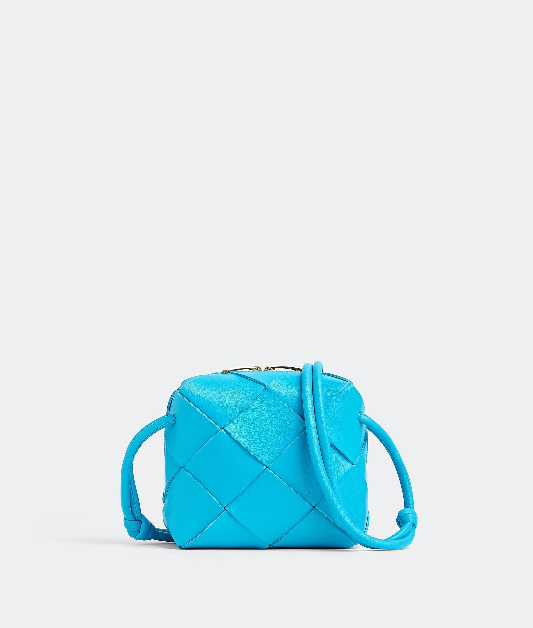 Bottega Veneta o1lf3ng10525 Size: OS / Mini Cassette Camera Bag Pool Blue Size ONE SIZE - 4 Thumbnail