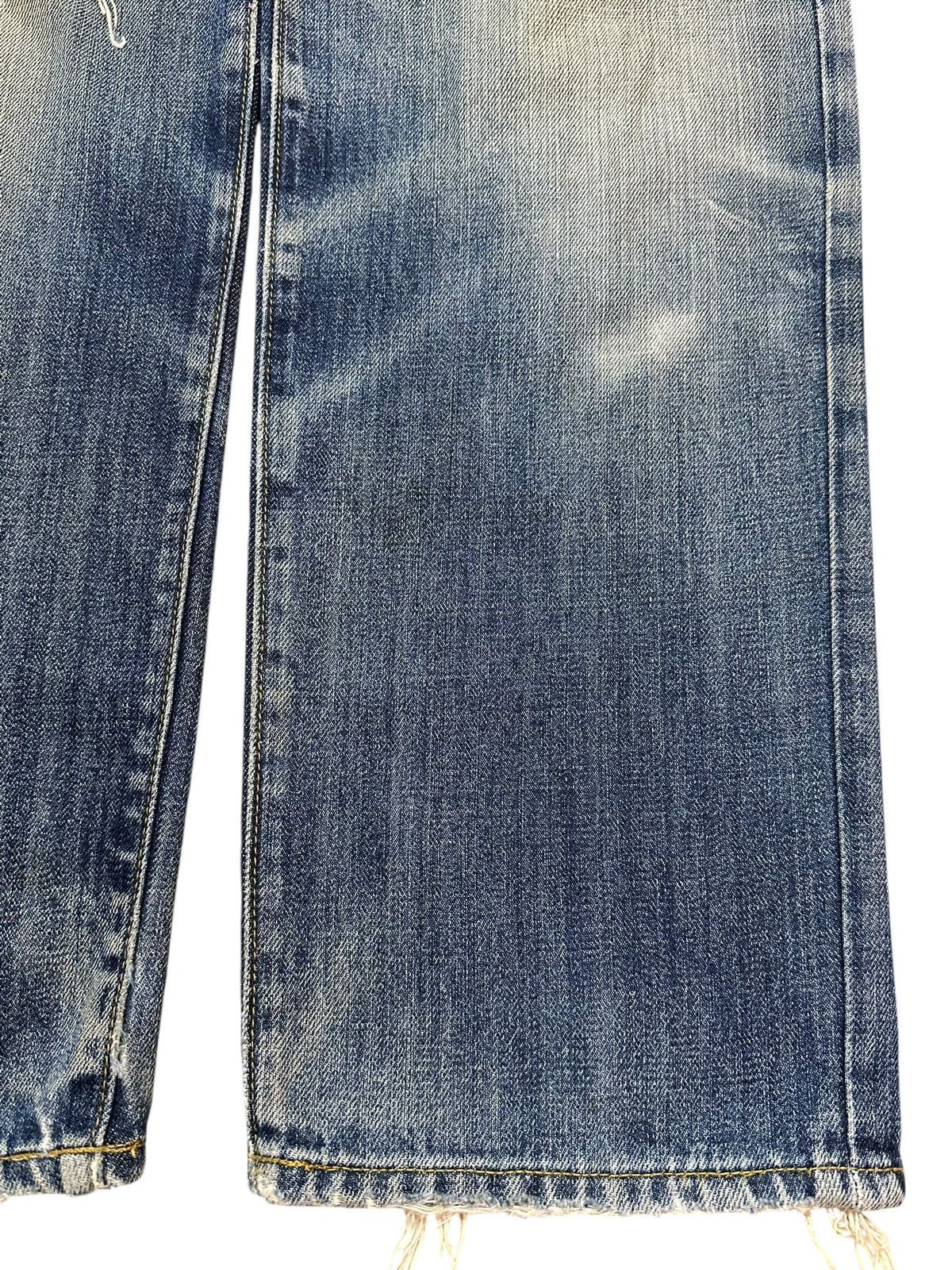 Uniqlo Vintage Japanese Uniqlo Blue Faded Wash Distress Style Jeans Size US 30 / EU 46 - 8 Thumbnail