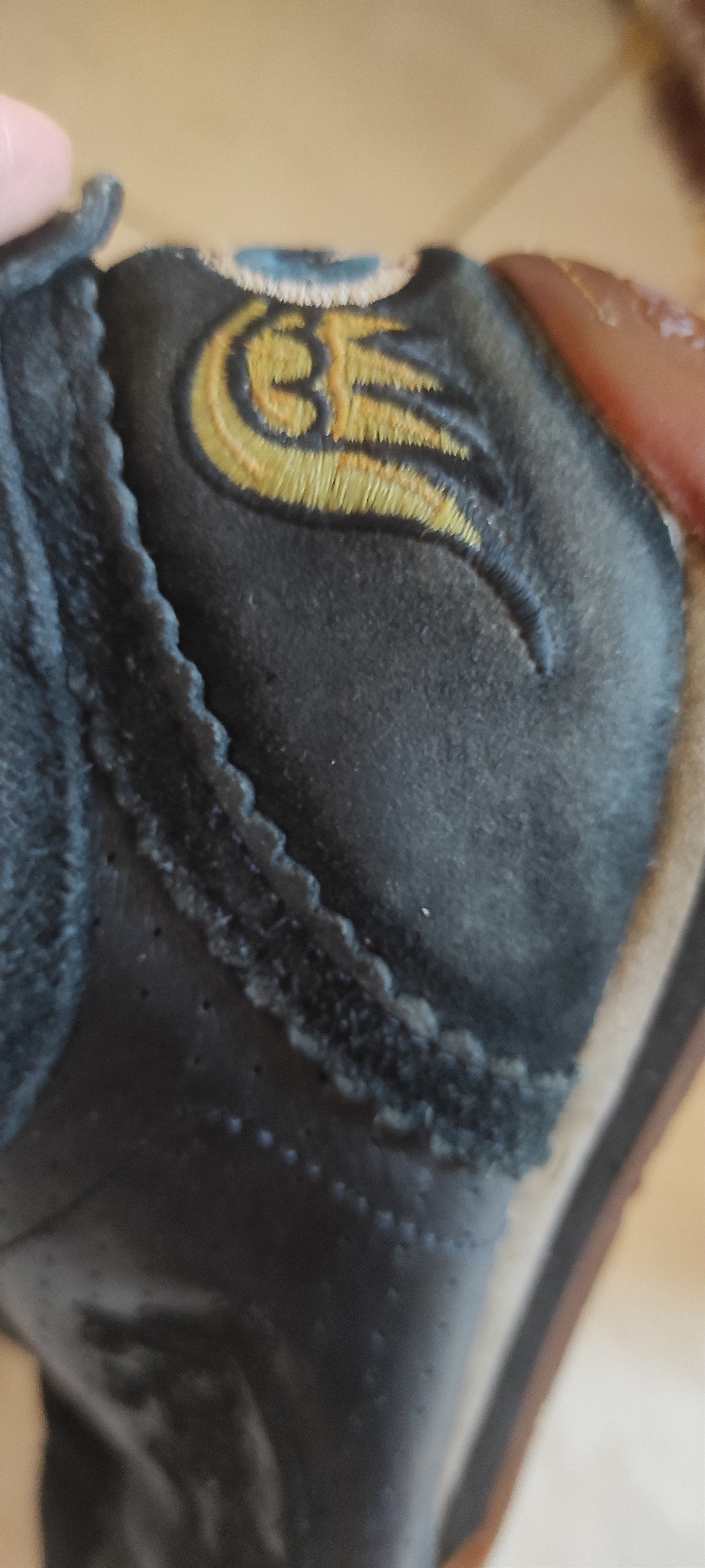 Vintage × Von Dutch Von Dutch Leather Sneakers Suede Flying Emboidered Eyeball Size US 8 / EU 41 - 9 Thumbnail