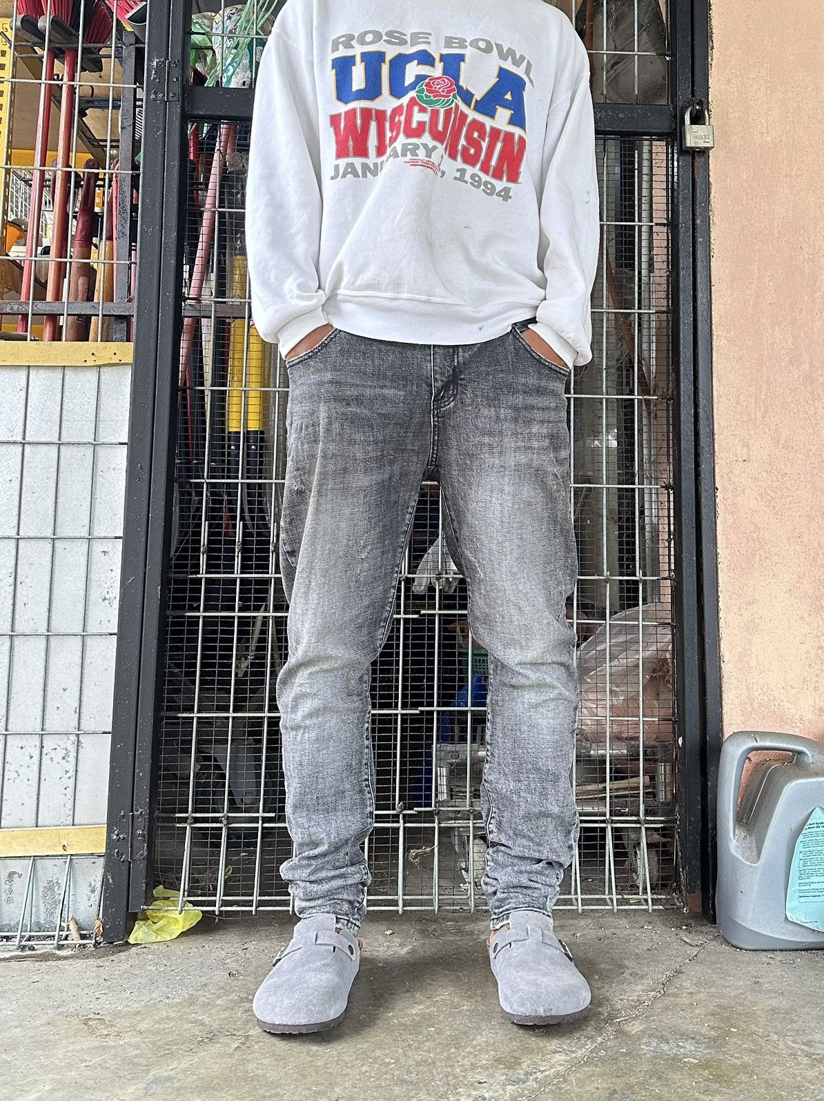 Dolce & Gabbana 👹Vintage Dolce & Gabbana Washed Slim-Fit Jeans Size US 32 / EU 48 - 1 Thumbnail
