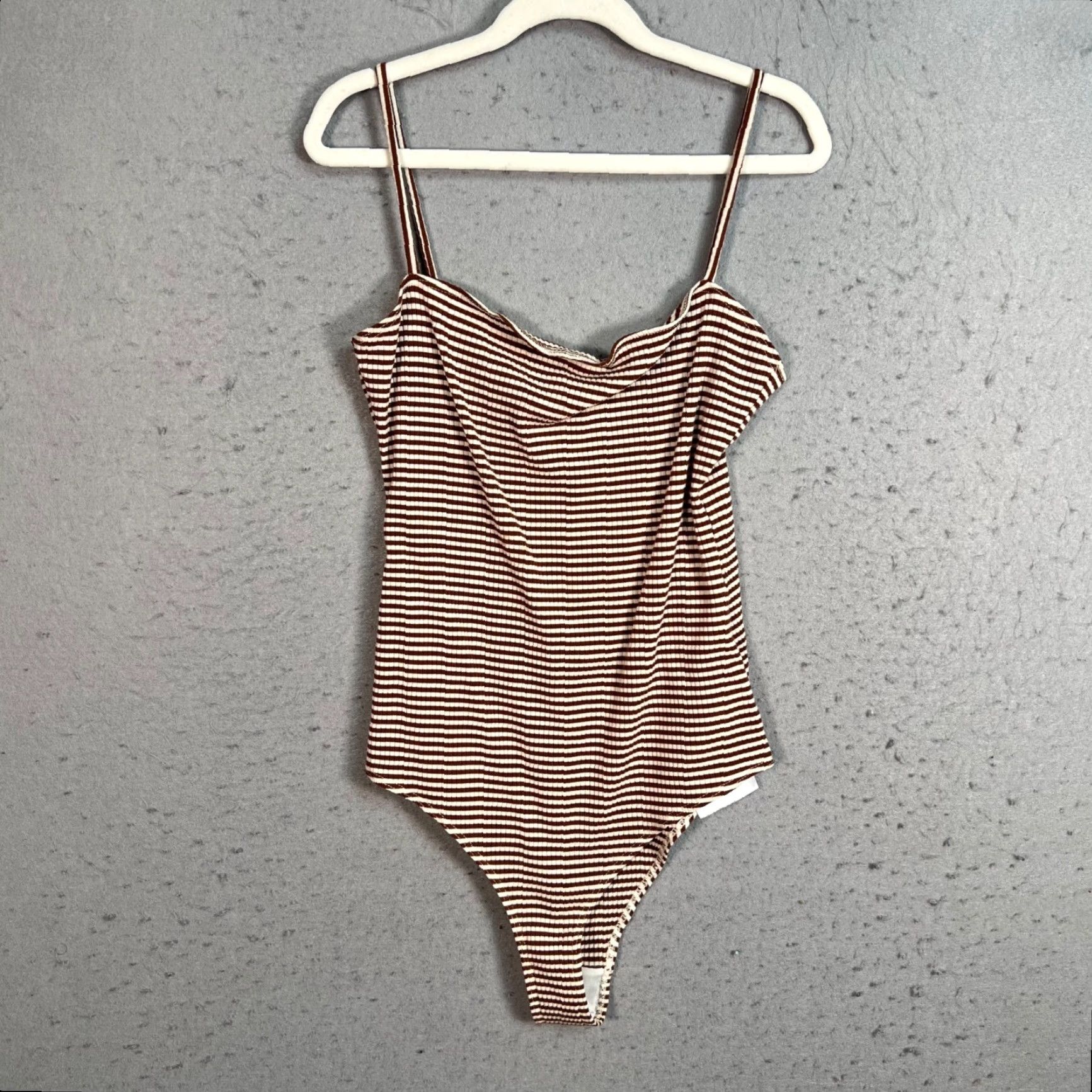 Reformation Reformation Bodysuit Shirt Womens Small Brown White Striped Ribbed Sleeveless Spandex Tencel Casual Spring Summer Basic Stretch Womens S Bodysuit Size S / US 4 / IT 40 - 2 Thumbnail