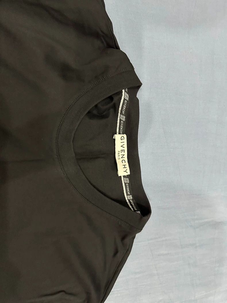 Givenchy Givenchy Short-sleeve 2506-Nextarrow Size US XL / EU 56 / 4 - 2 Thumbnail