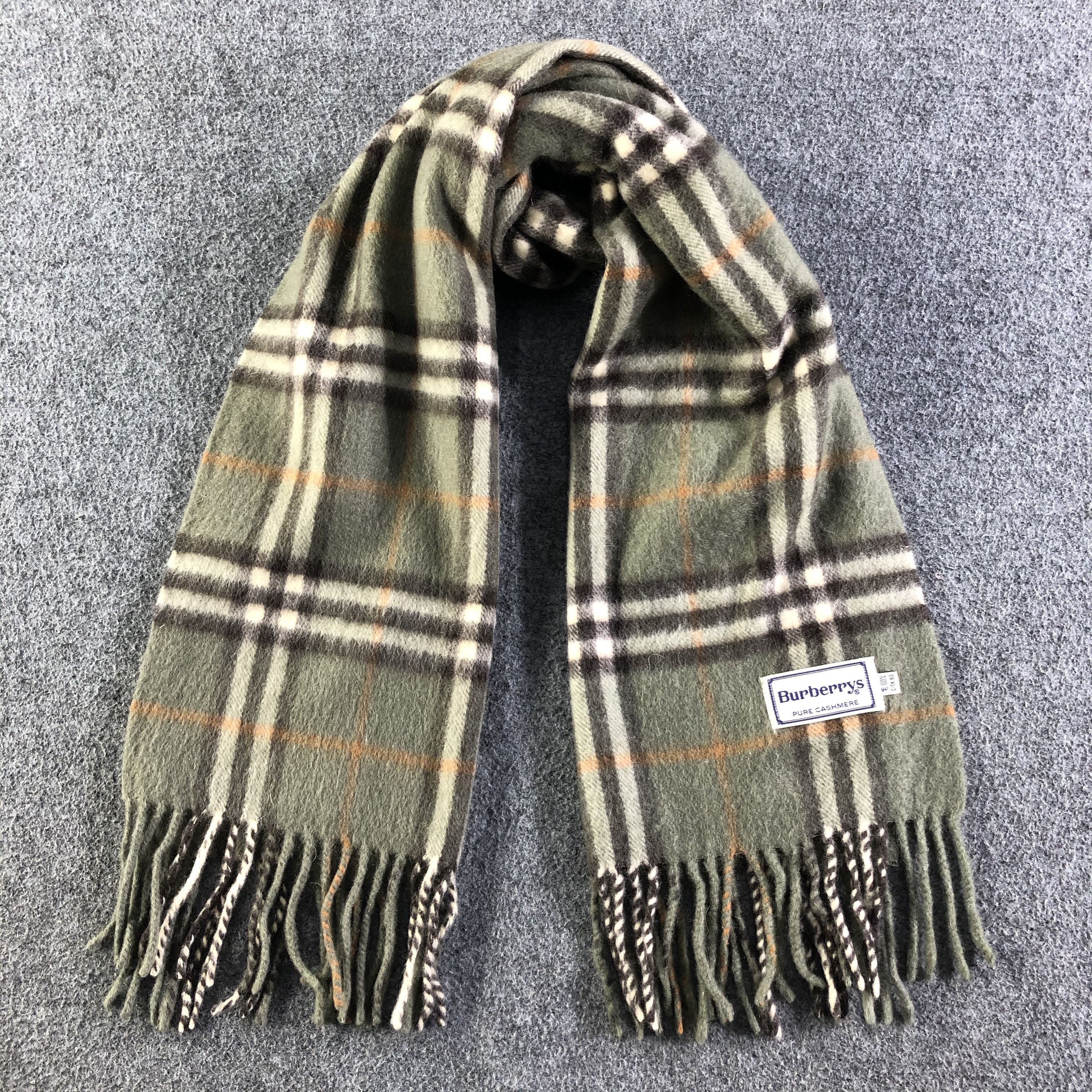 Burberry Burberrys Pure Cashmere Scarf / Muffler / Neckwear Size ONE SIZE - 1 Thumbnail