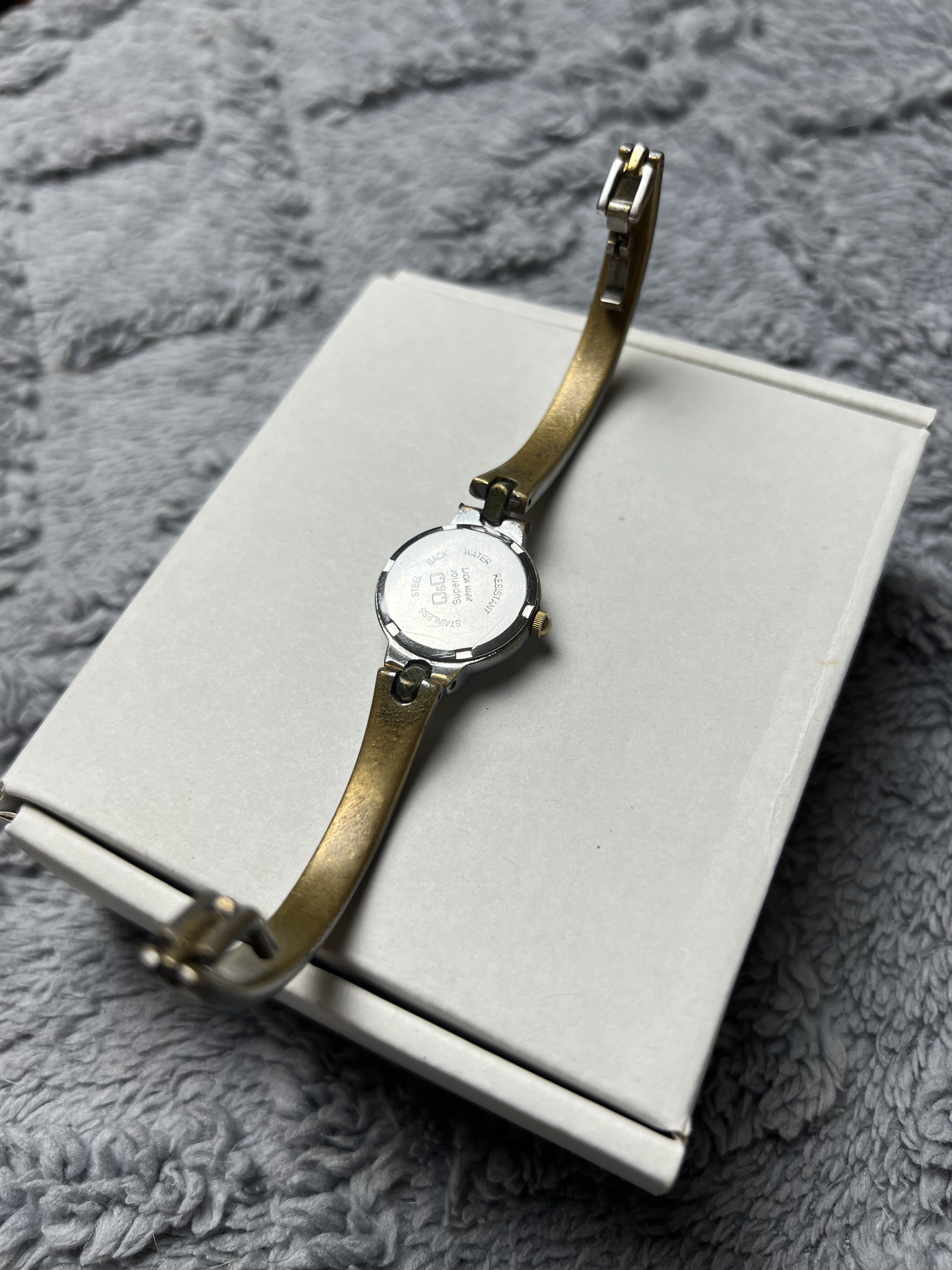 Vintage Futuristic Minimalistic Q&Q Japanese Style Bracelet Watch Size ONE SIZE - 11 Thumbnail