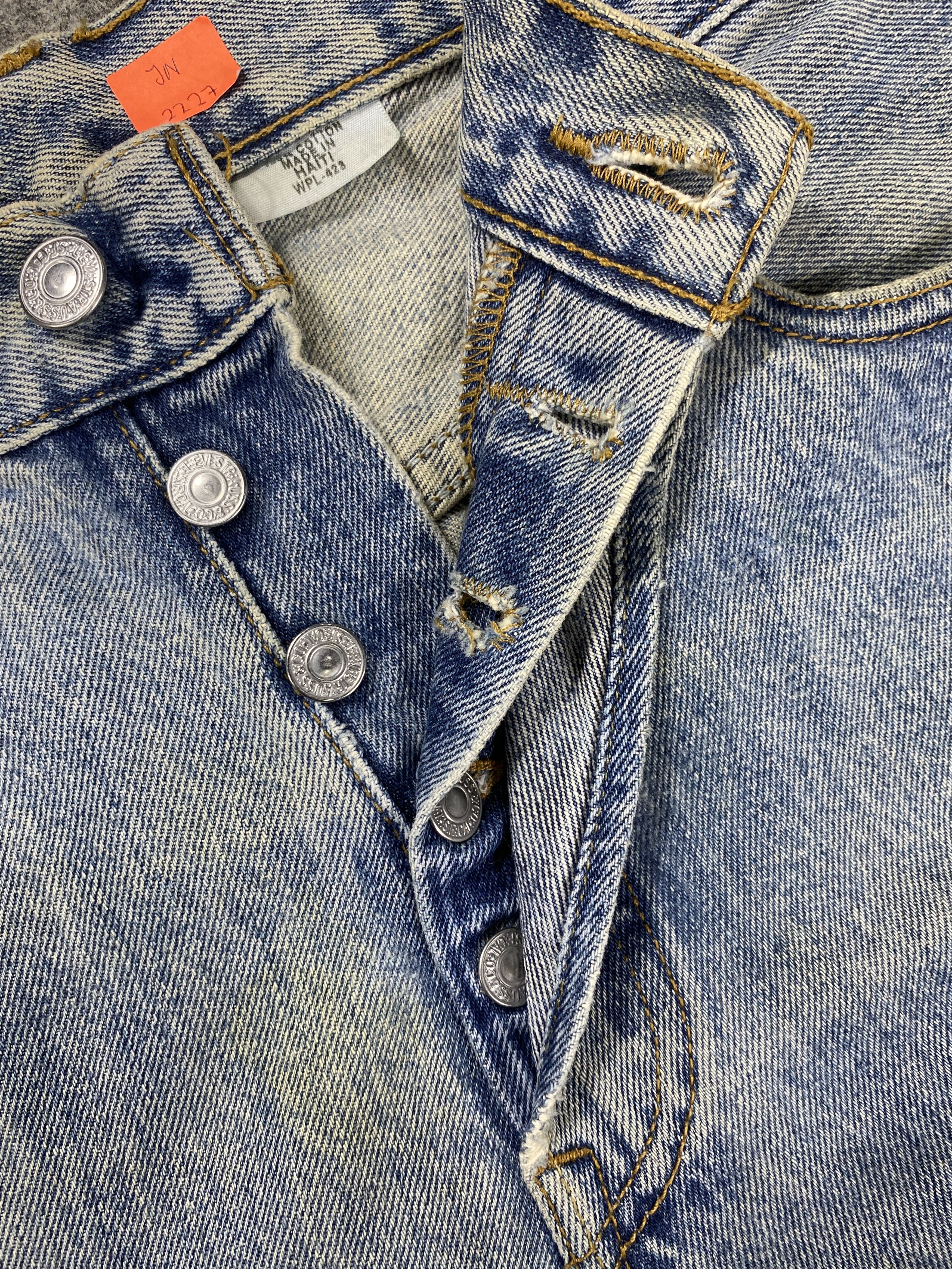 Japanese Brand Dirty Light Blue Vintage Levi's 501 32x29.5 Denim -JN2227 Size US 32 / EU 48 - 6 Thumbnail