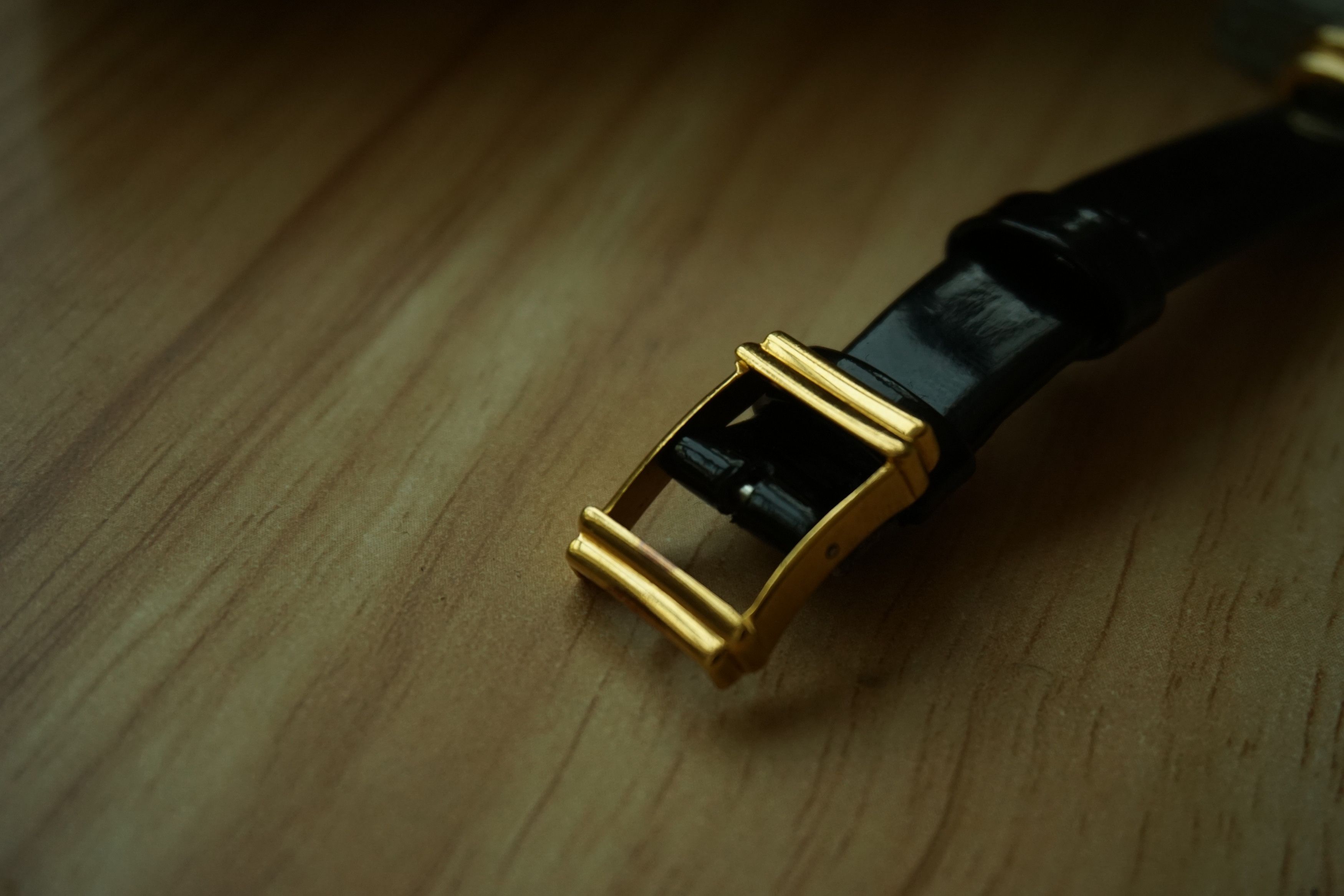 Yves Saint Laurent Tank Reverso / 18k / Unisex ‘Reverso’ 18k Gold Size ONE SIZE - 4 Thumbnail