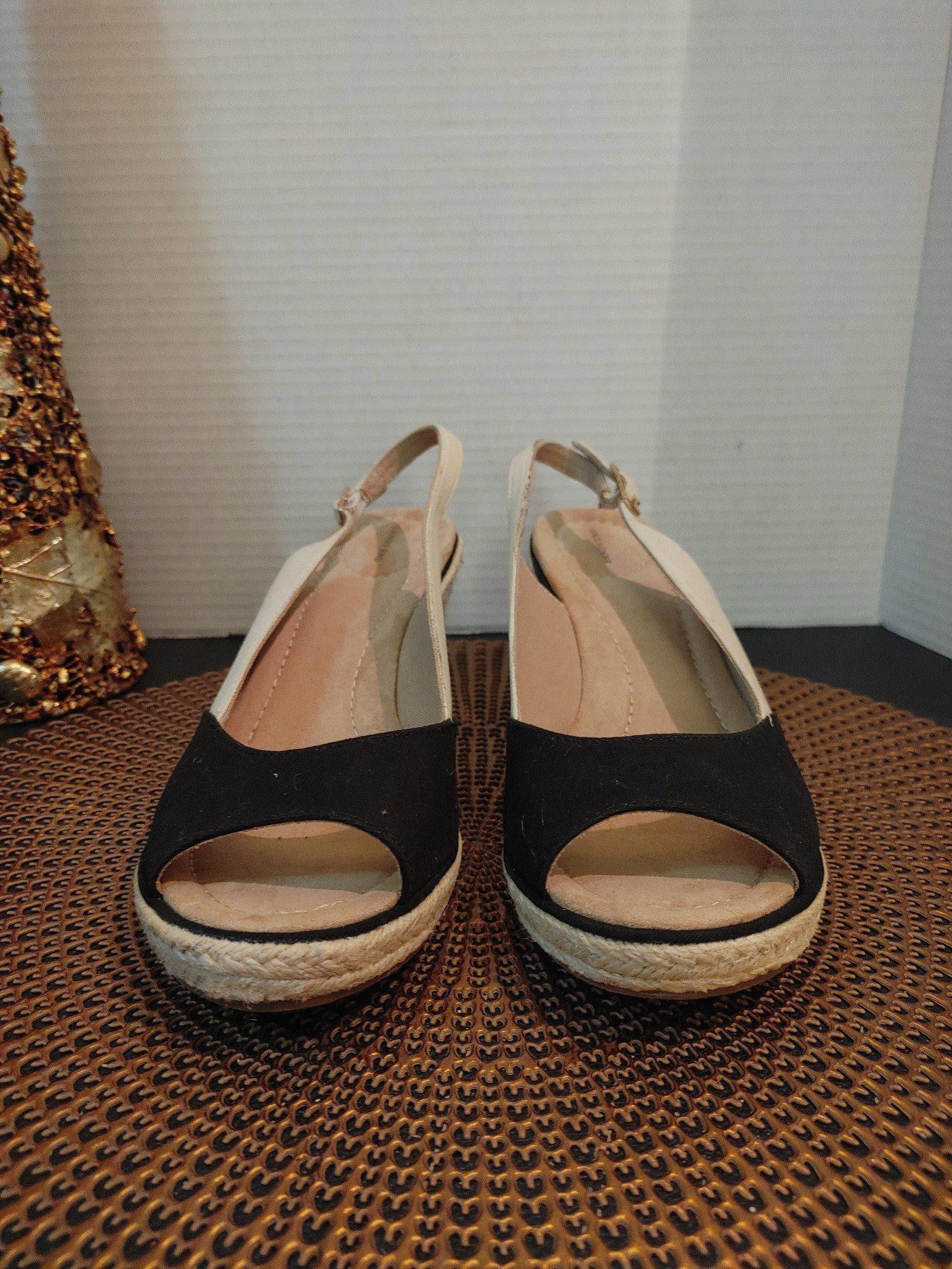 Lands' End Lands' End Wedges Size 7 Size US 7 / IT 37 - 2 Thumbnail