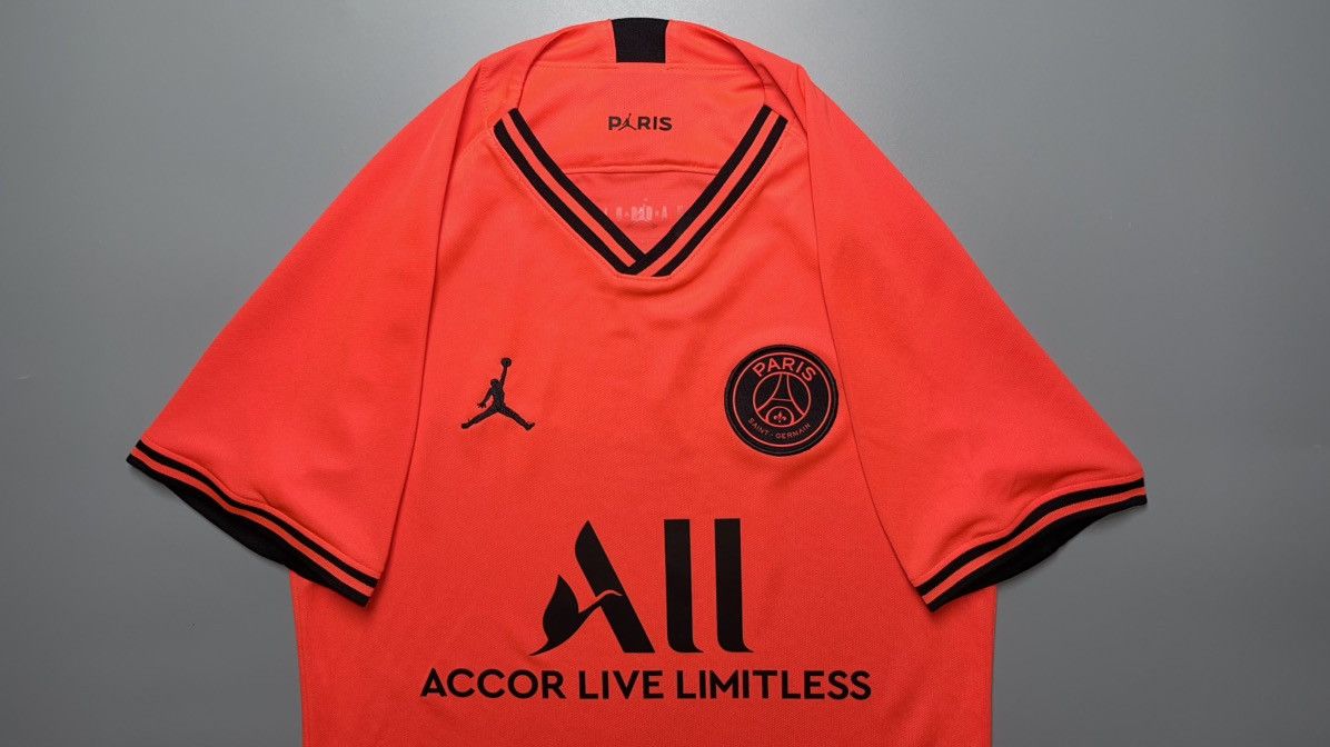 Jordan Brand PSG NIKE 2019/2020 FOOTBALL SOCCER AWAY JERSEY #7 MBAPPE Size US S / EU 44-46 / 1 - 3 Thumbnail