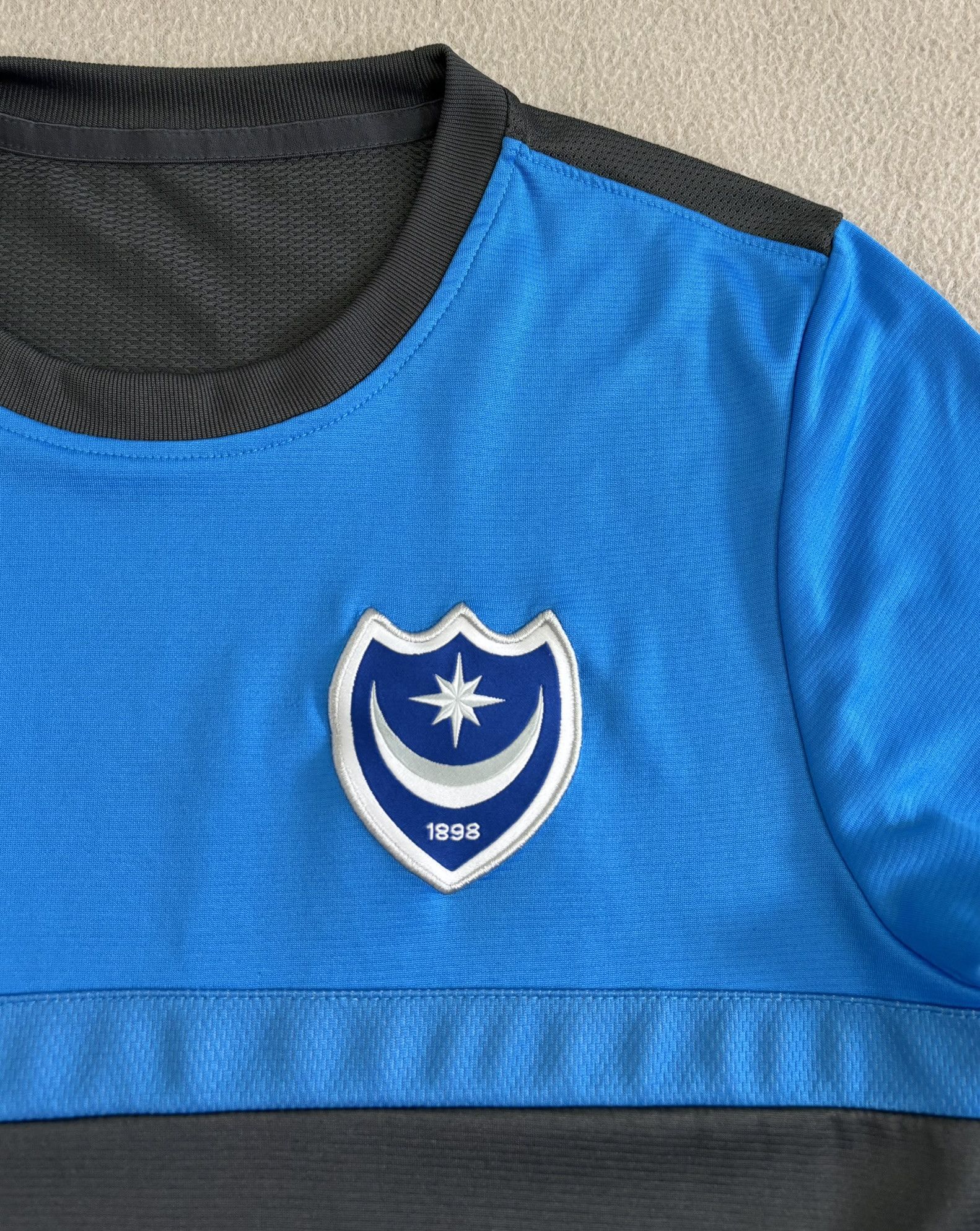 Nike Portsmouth FC Nike Football Jersey Size S Size US S / EU 44-46 / 1 - 7 Thumbnail