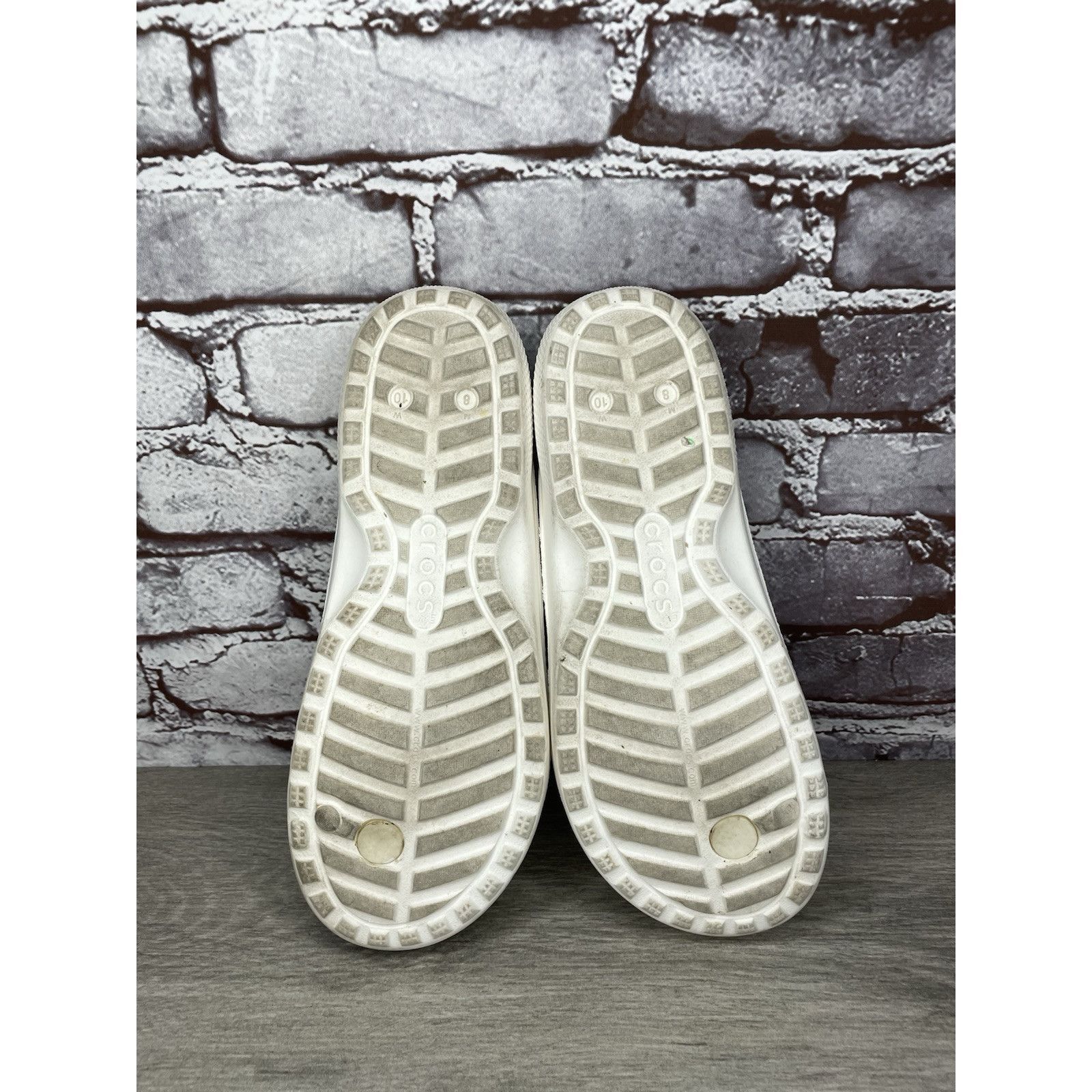 Crocs Crocs Iconic Comfort White Rubber Classic Thong Sandals Wome Size US 10 / IT 40 - 7 Thumbnail
