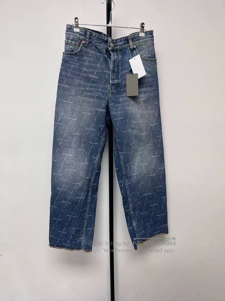 Balenciaga Balenciaga High Waisted Logo Printed Ankle Length Jeans Size 27" / US 4 / IT 40 - 1 Thumbnail