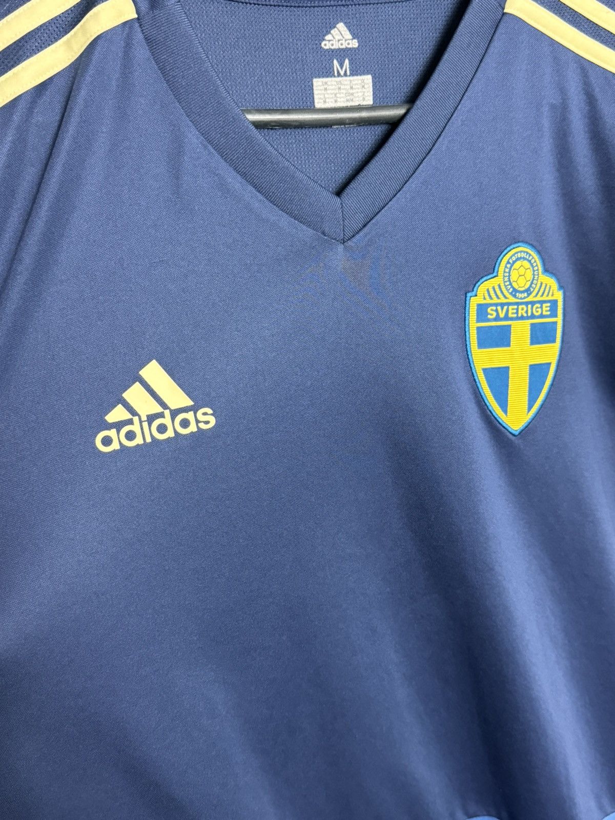 Adidas Sweden National Team 17/18 Training Football Jersey T-Shirt Size US M / EU 48-50 / 2 - 3 Thumbnail