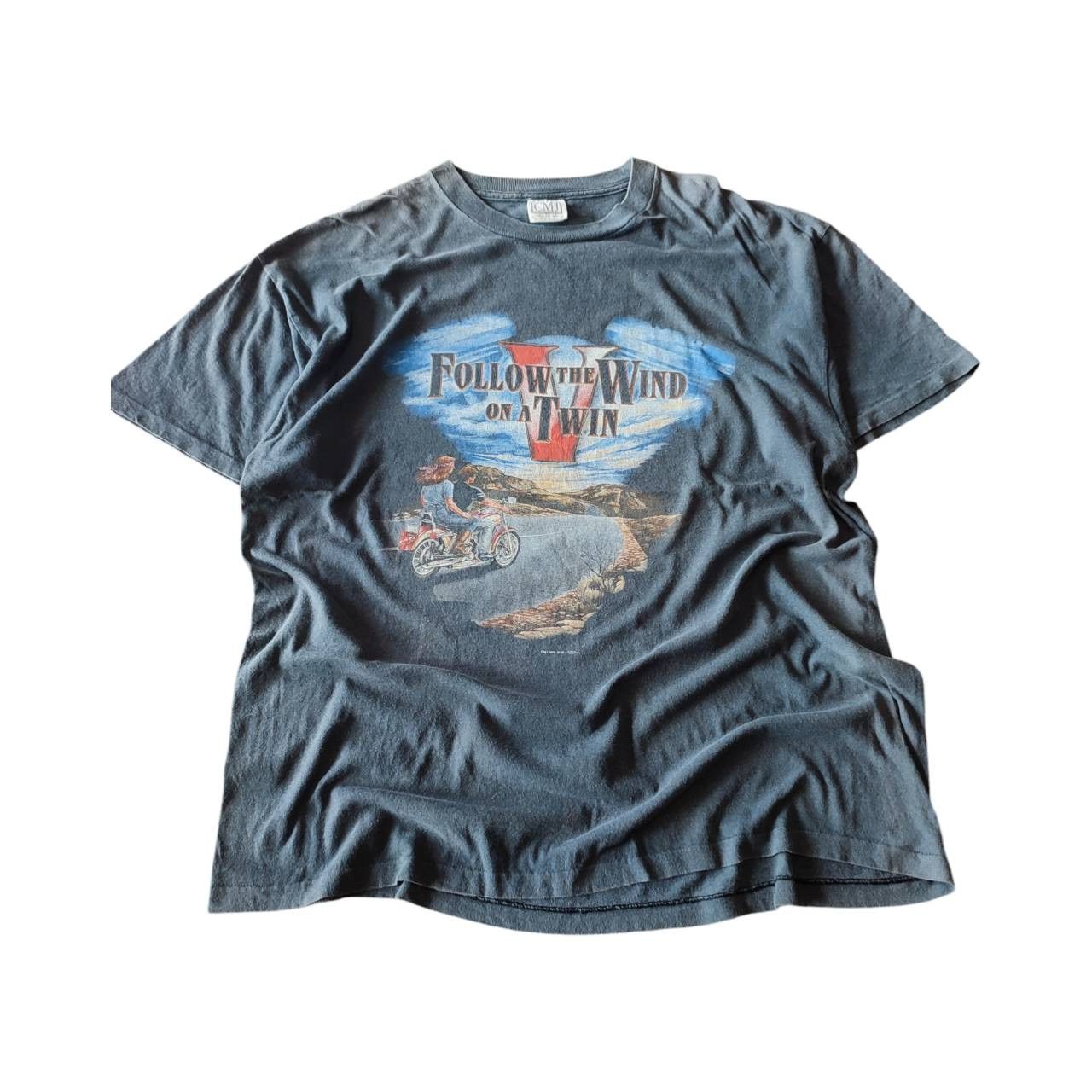 Harley Davidson × Vintage Vintage 1998 "Follow The Wind" T-Shirt Size US XL / EU 56 / 4 - 1 Thumbnail