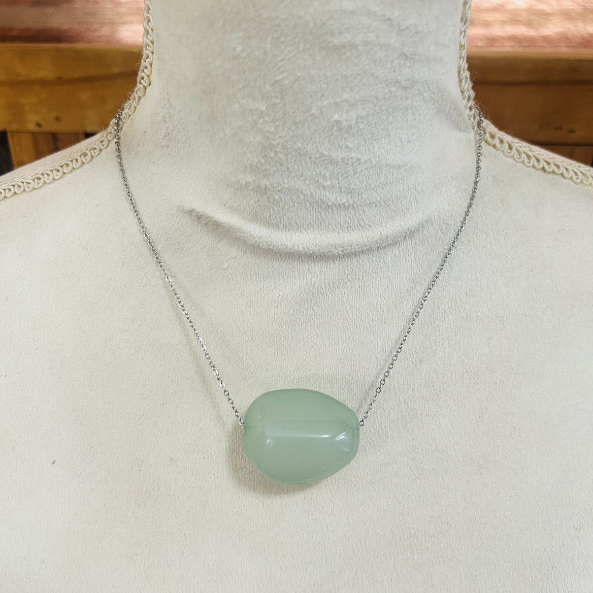Vintage Vintage salvaged resin bead on chain necklace Size ONE SIZE - 2 Thumbnail