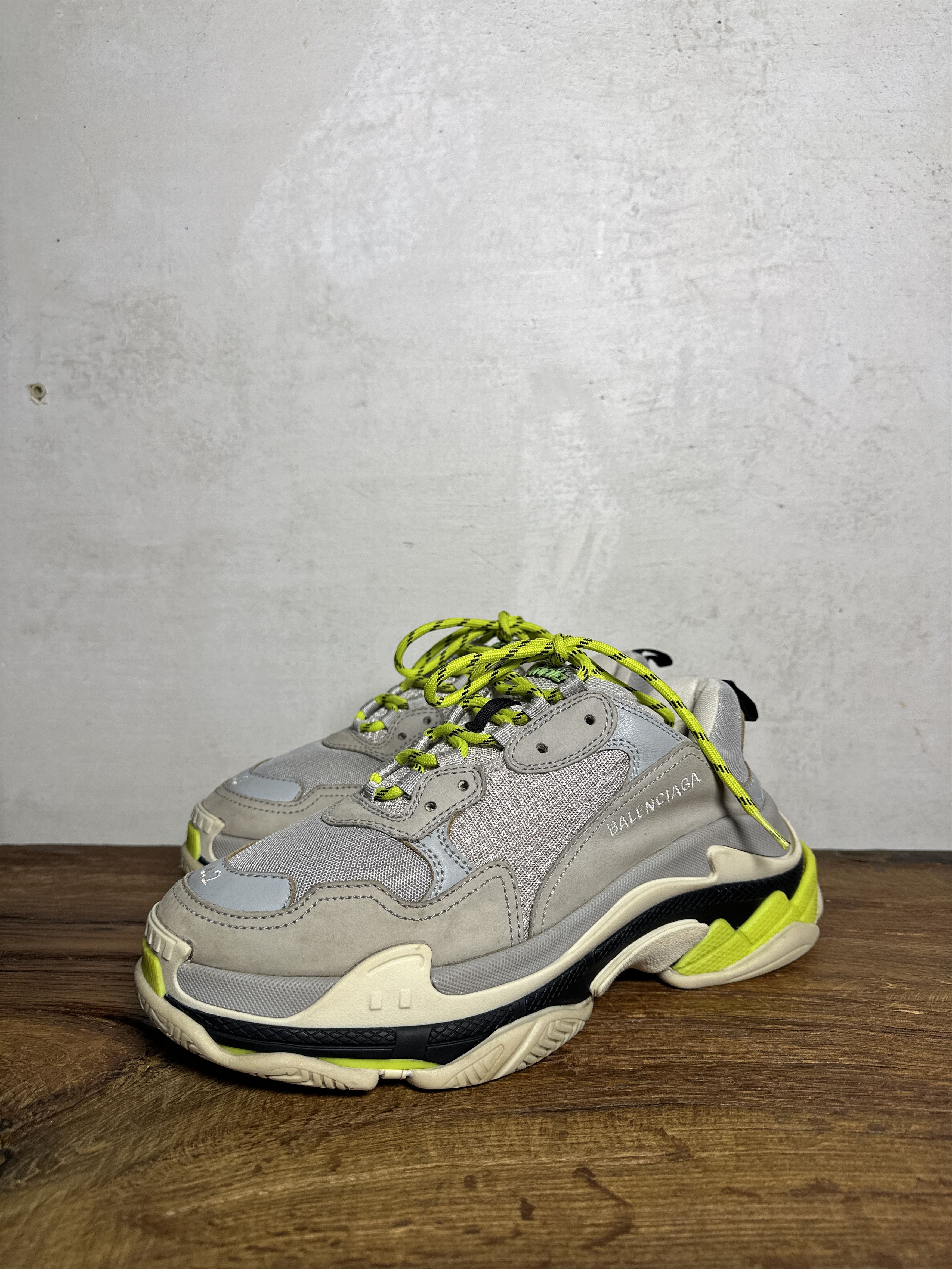 Balenciaga Balenciaga Triple S Sneakers Grey Neon Size US 9 / EU 42 - 2 Thumbnail