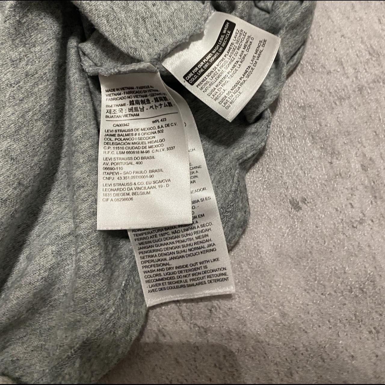 Levi's Grey Levi's graphic tee #casual vintage Y2K Size US S / EU 44-46 / 1 - 5 Thumbnail
