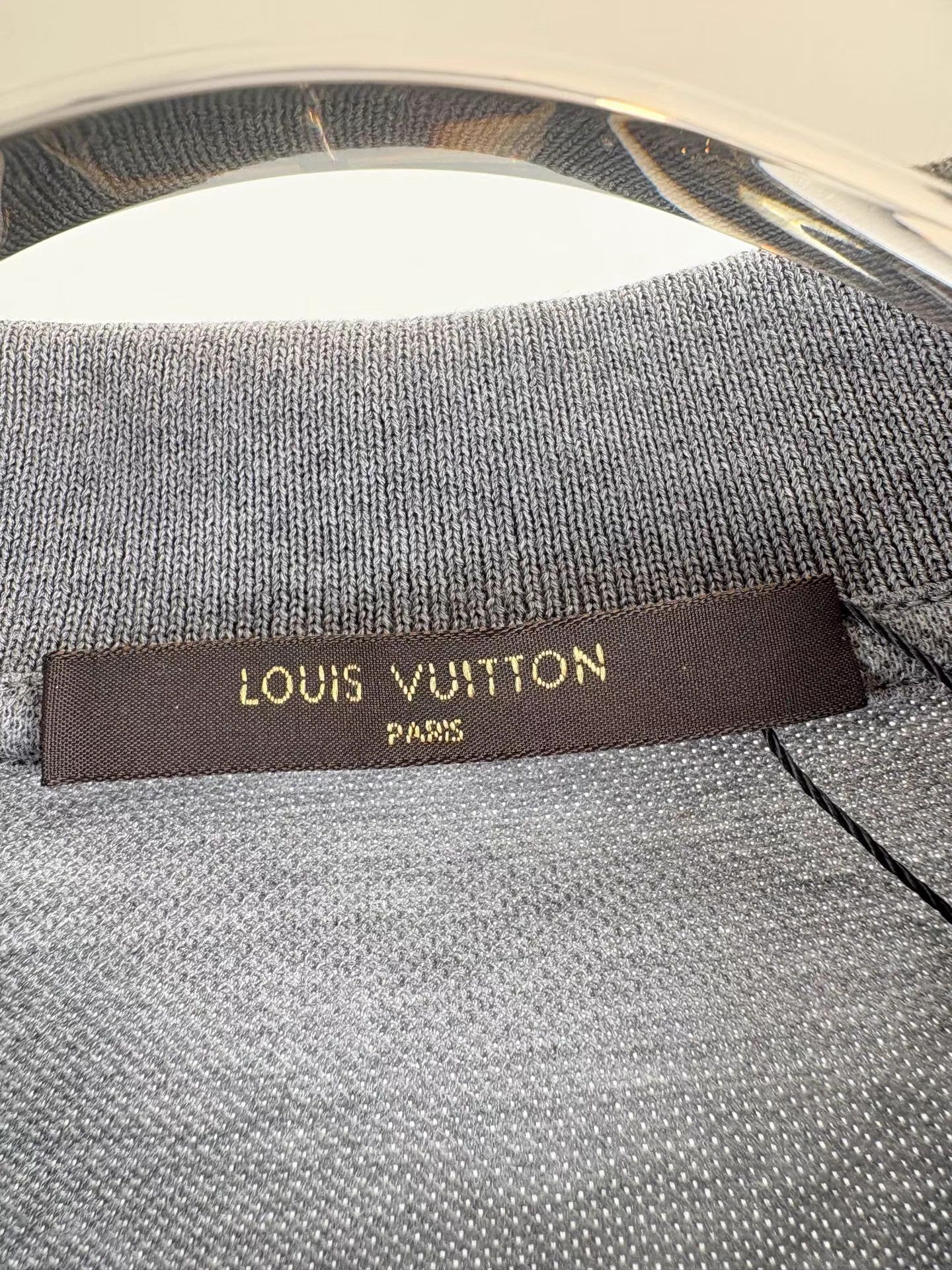 Louis Vuitton LOUIS VUITTON Grey Long-Sleeve Polo with Embroidered Logo K1 Size US XL / EU 56 / 4 - 4 Thumbnail