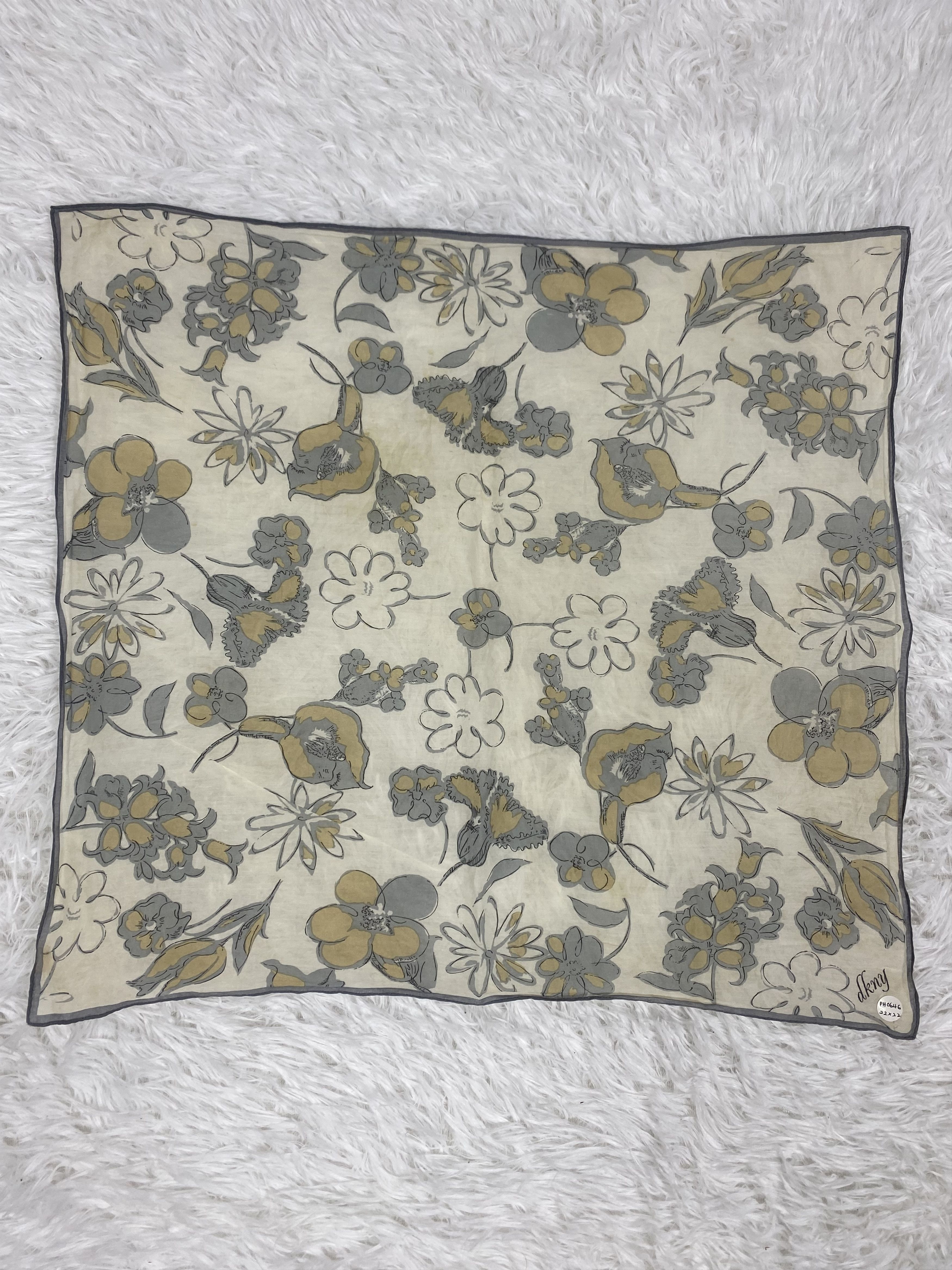 DKNY × Vintage Vintage DKNY Handkerchief Neckerchief PH0646 Size ONE SIZE - 3 Thumbnail