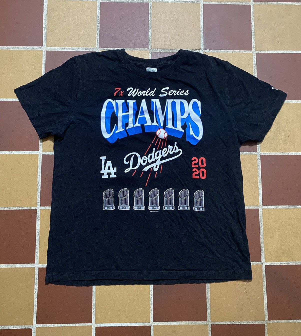 New Era New Era LA Dodgers world series champion shirt vintage Y2K Size US XL / EU 56 / 4 - 1 Thumbnail