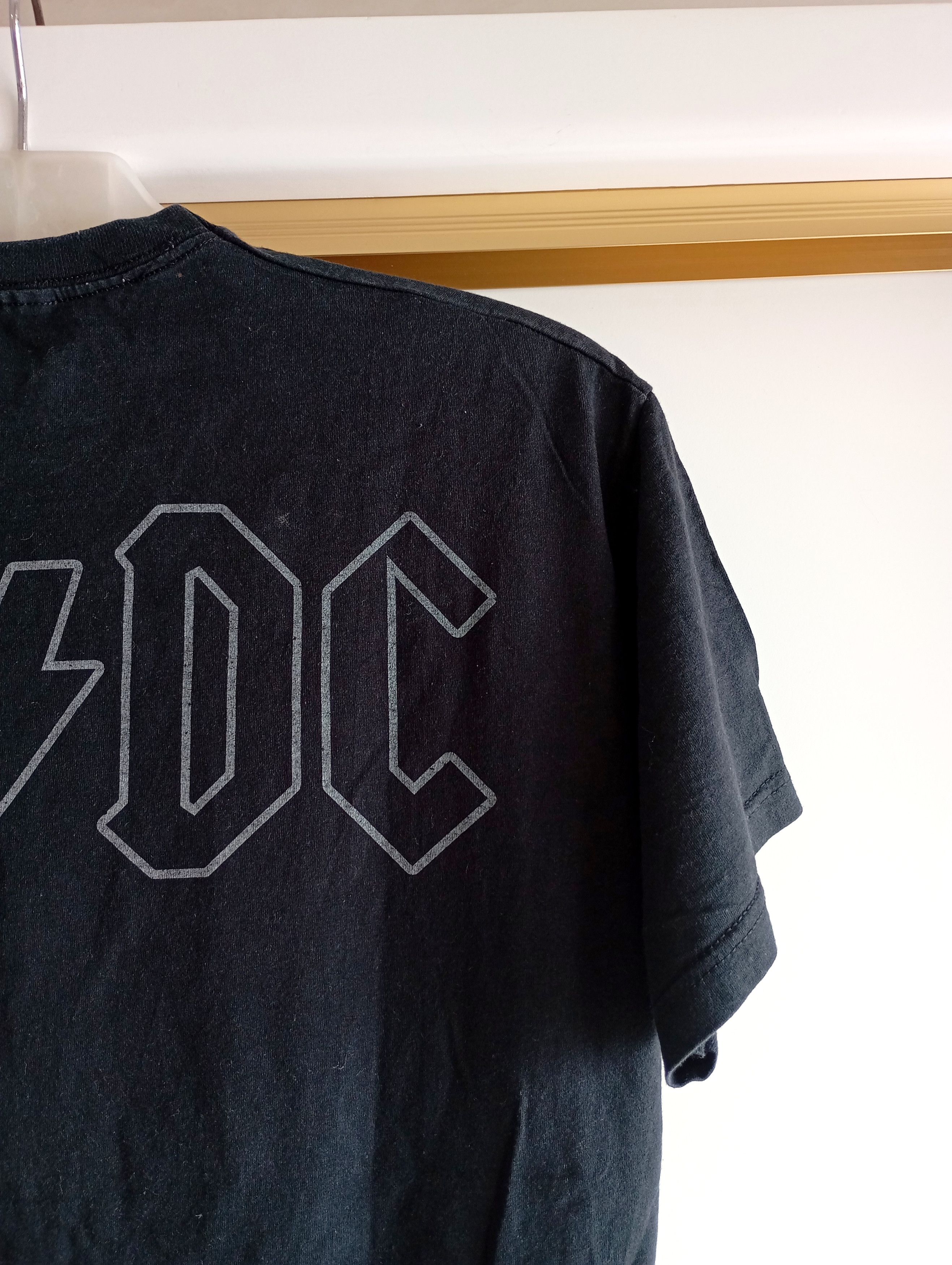 Band Tees Vintage AC/DC 90s For Those About To Rock Tshirt Size US M / EU 48-50 / 2 - 9 Thumbnail