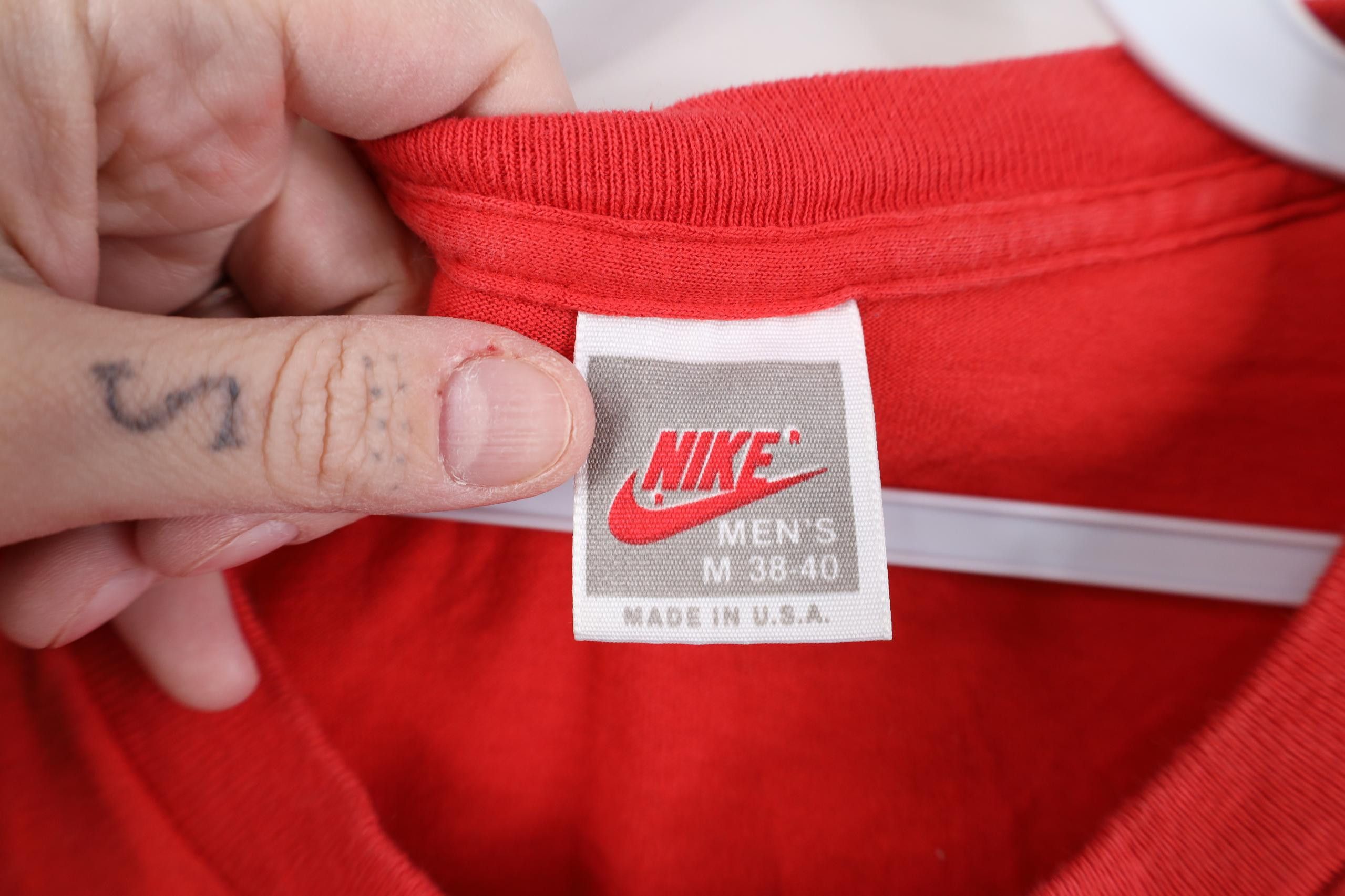 Nike Vintage 80s 90s Nike Spell Out Short Sleeve T-Shirt Red USA Size US M / EU 48-50 / 2 - 8 Thumbnail