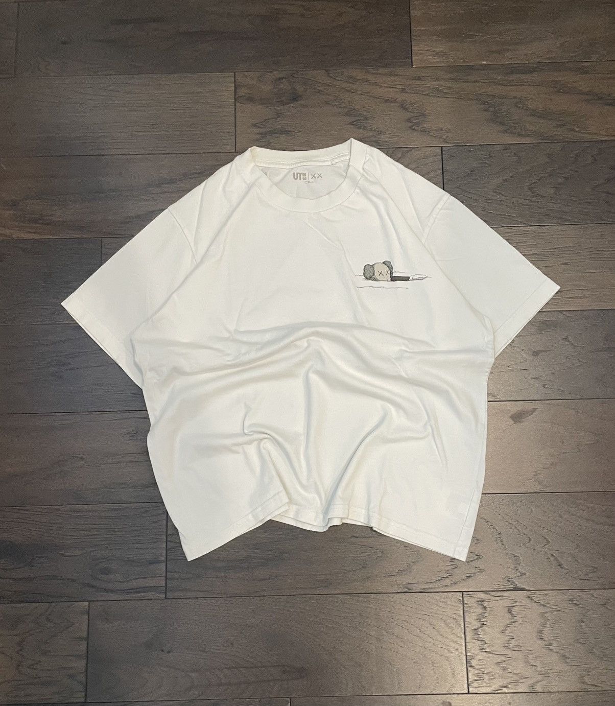 Kaws × Uniqlo Uniqlo Kaws Tee White Size US M / EU 48-50 / 2 - 1 Thumbnail