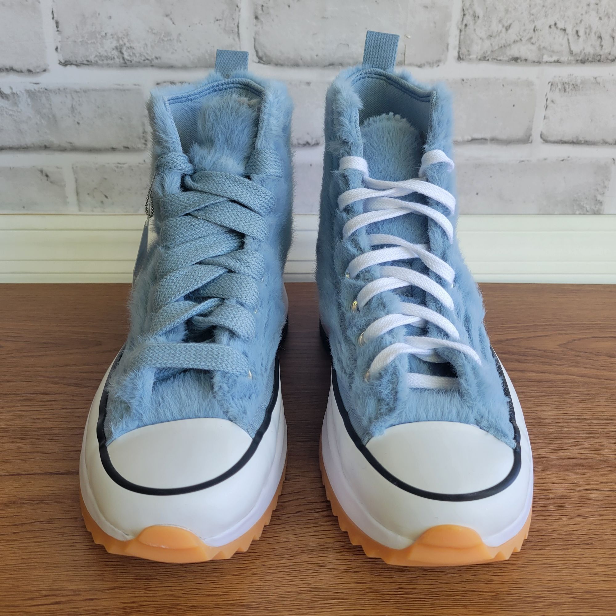 Converse ❤️Converse Run Star Hike Hi Platform Faux Fur 8 Women Shoes Size US 8 / IT 38 - 14 Thumbnail