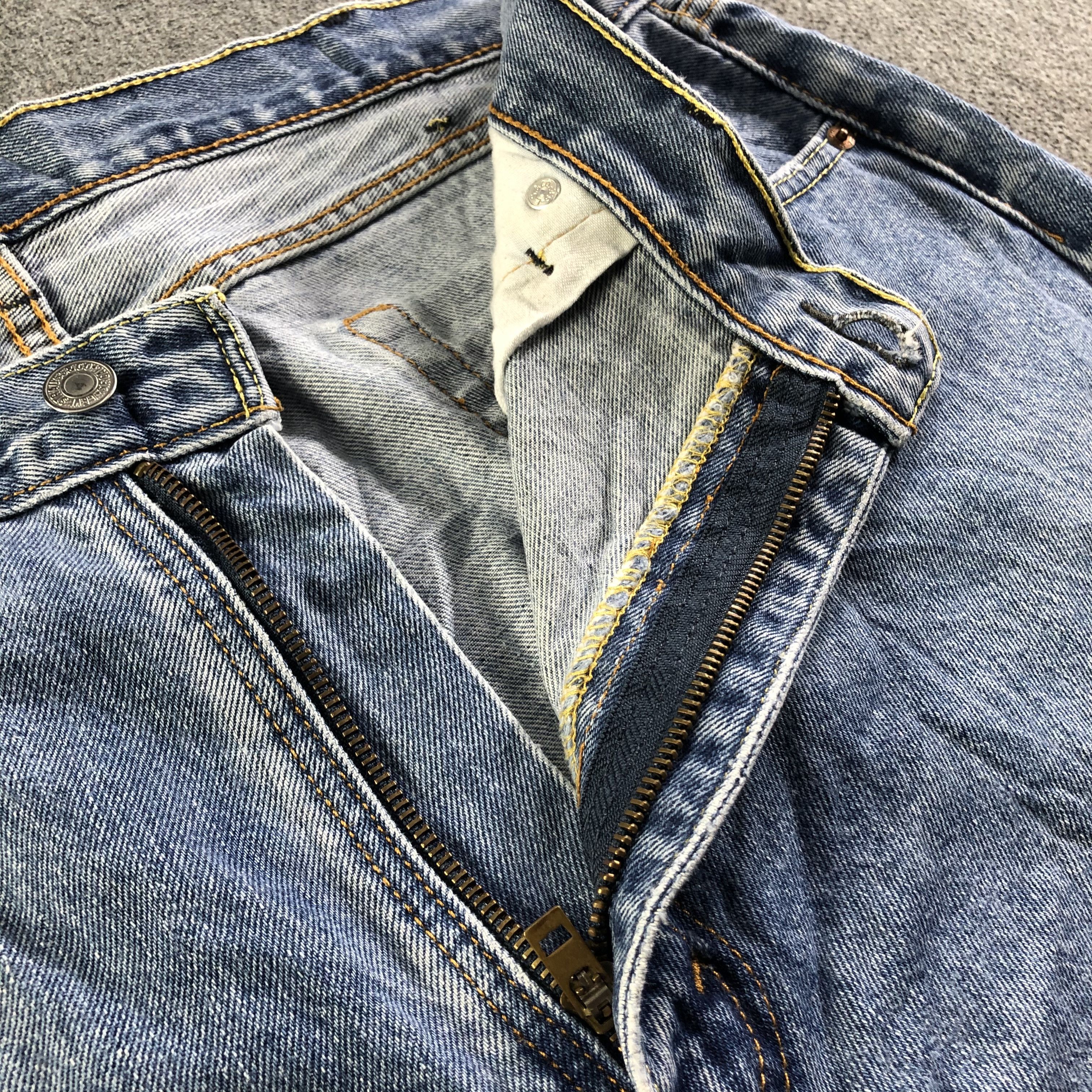 Levi's Vintage Blue Wash Levis Jeans-J4242 Size US 41 - 8 Thumbnail